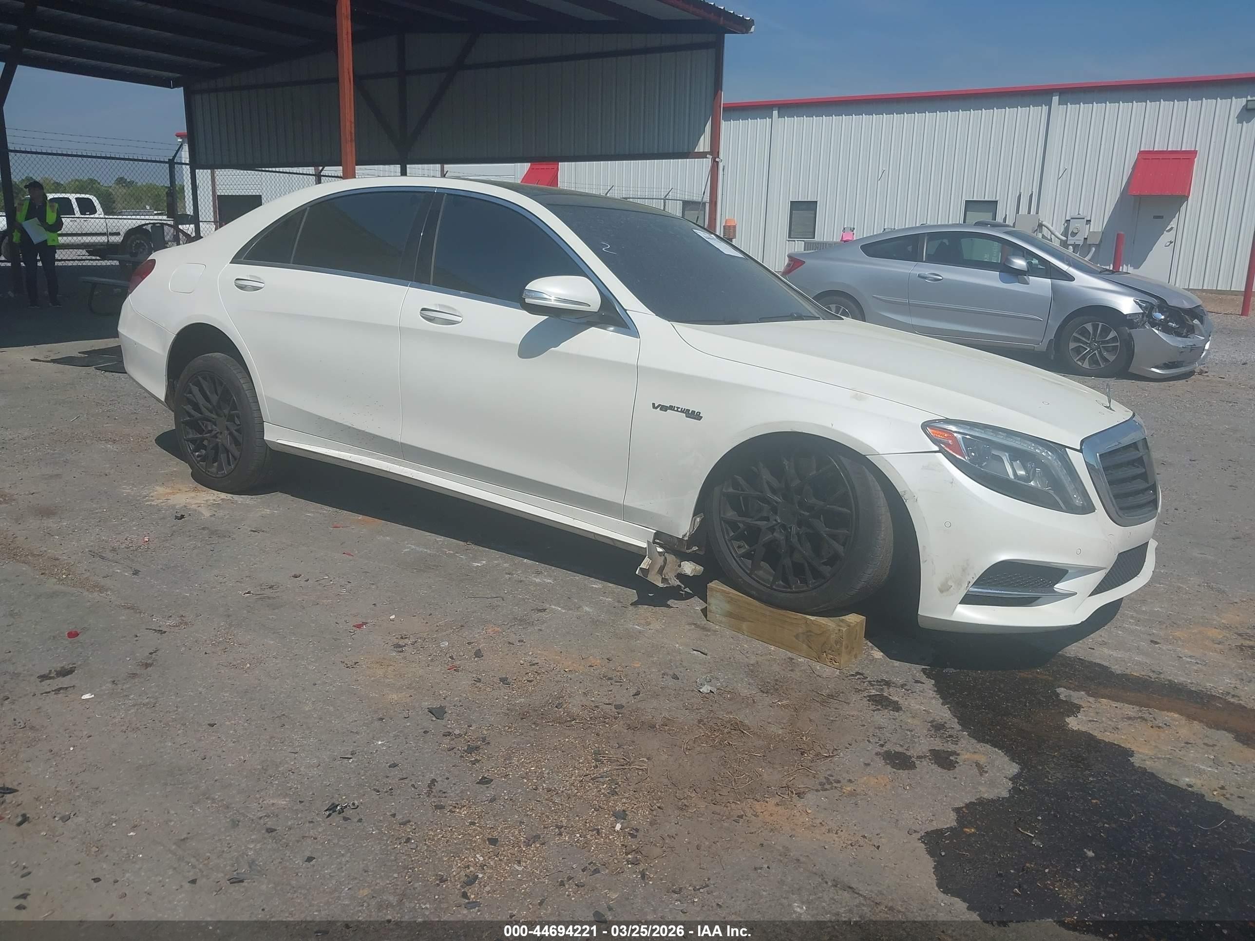 2014 Mercedes-Benz S 550, VIN WDDUG8FB3EA061581 — Undercarriage