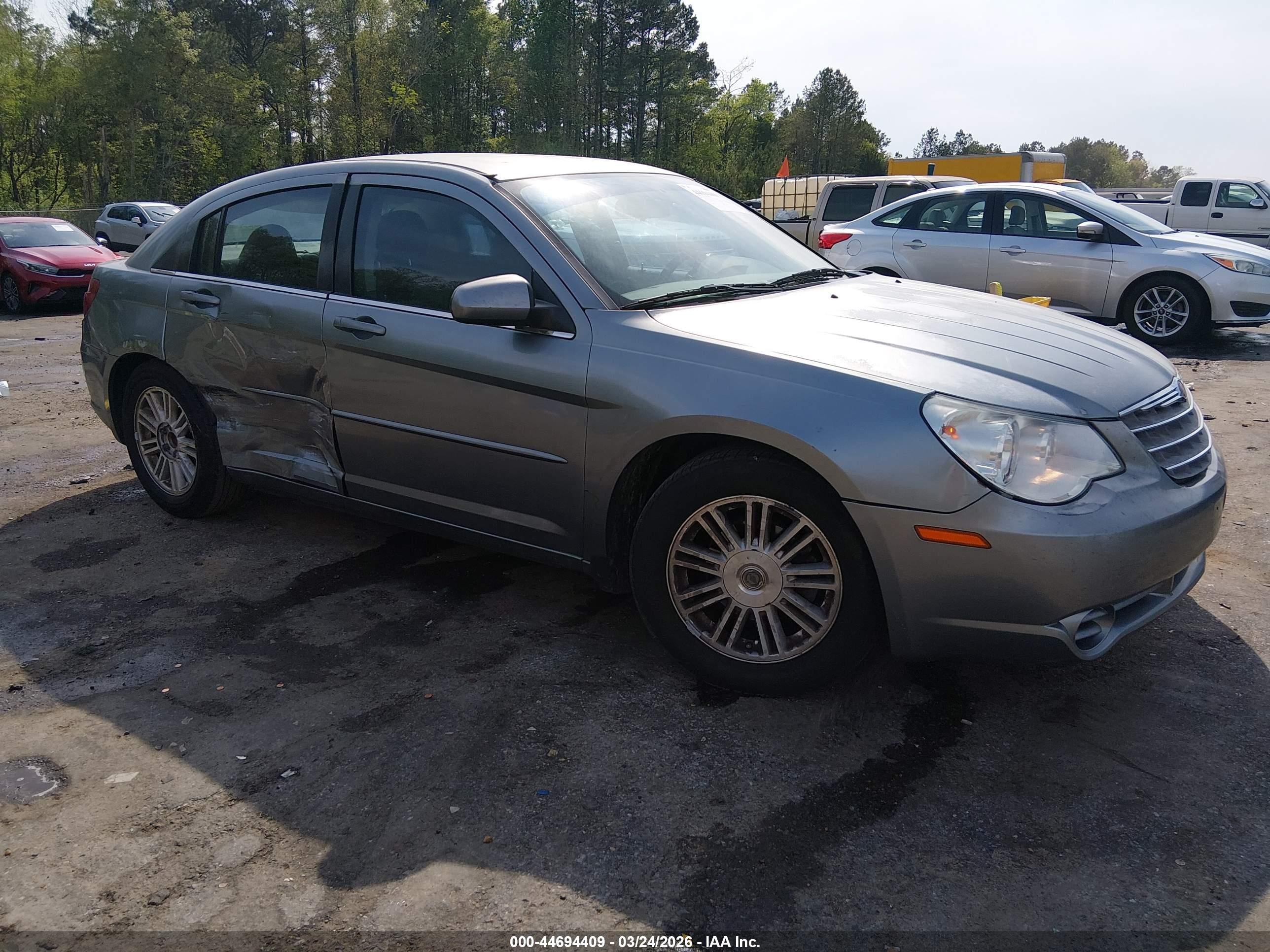 2007 Chrysler Sebring Touring, VIN 1C3LC56K67N560665 — Side