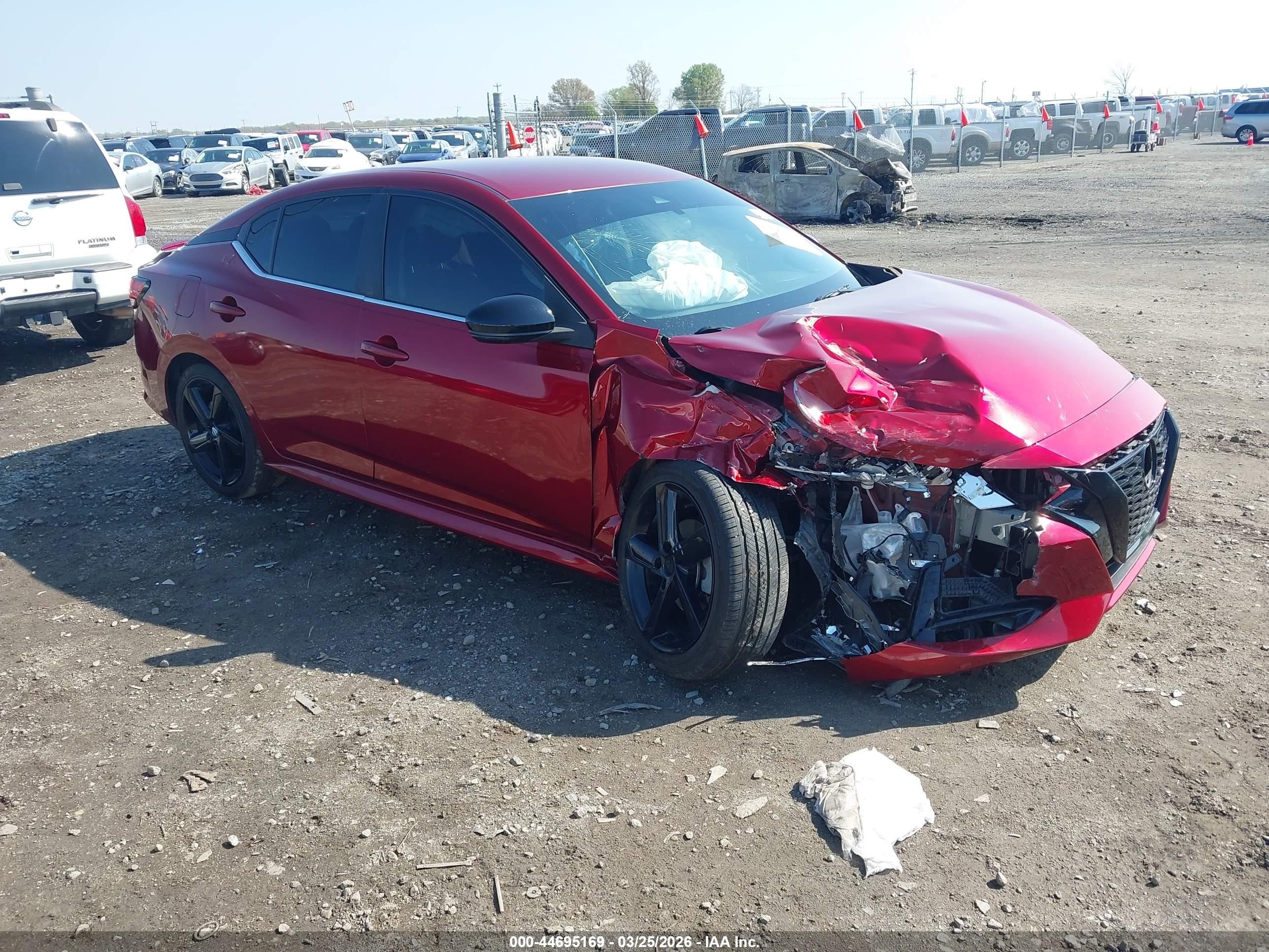 2021 Nissan Sentra SR, VIN 3N1AB8DV4MY248270 — Front end