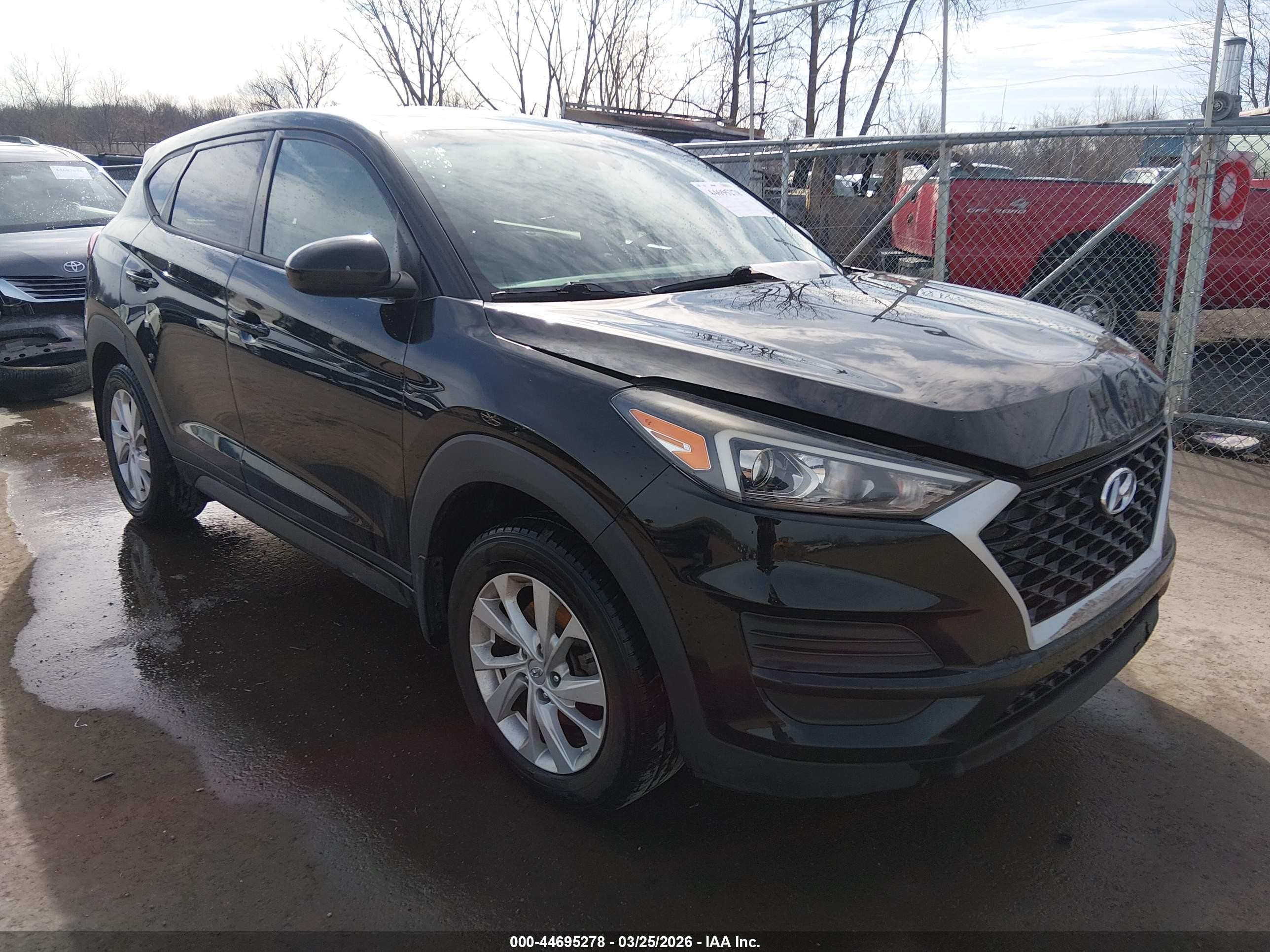 2019 Hyundai Tucson SE, VIN KM8J2CA47KU935167 — Front end