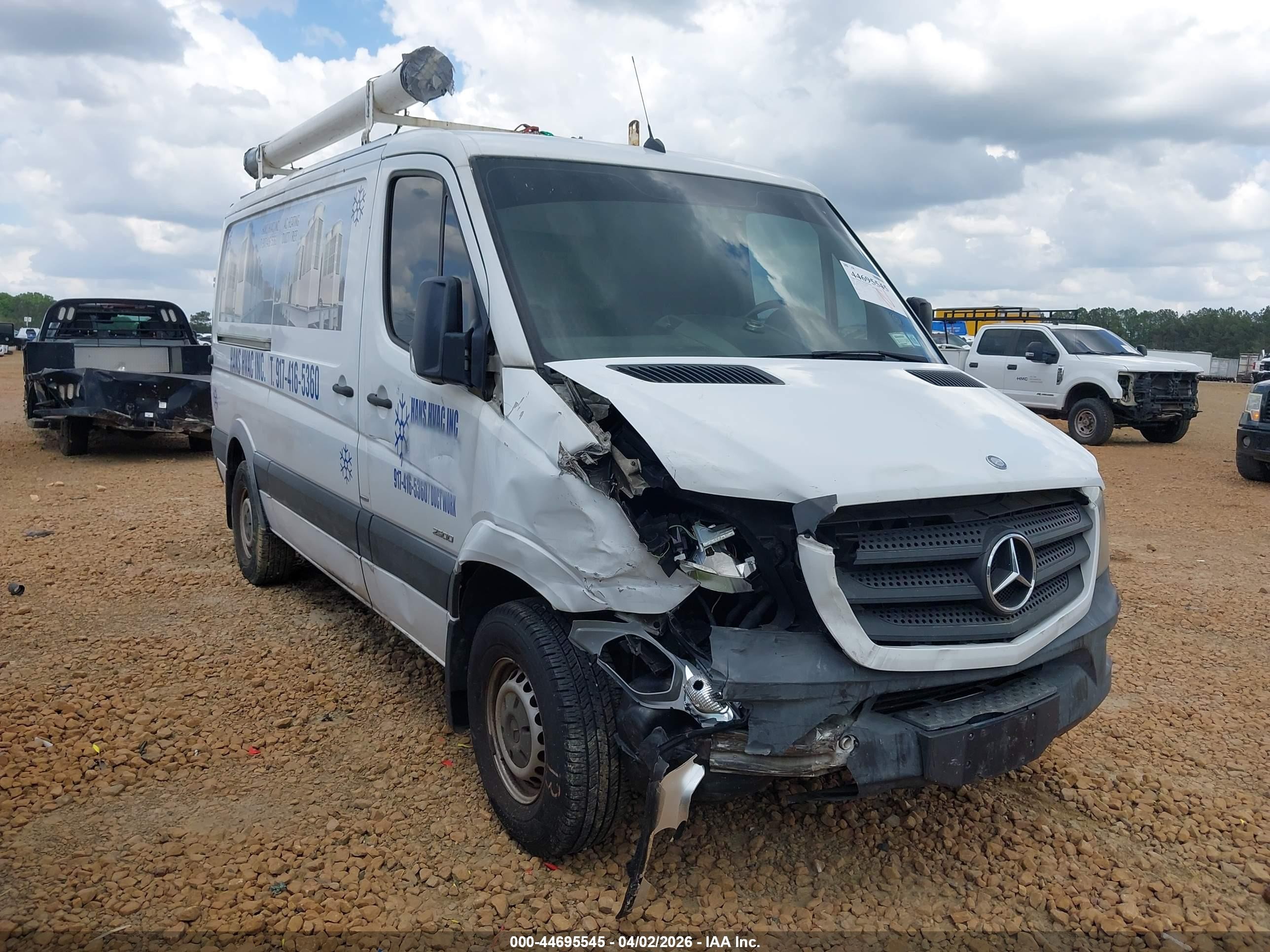 2015 Mercedes-Benz Sprinter Cargo, VIN WD3PE7DC1F5998730 — Front end