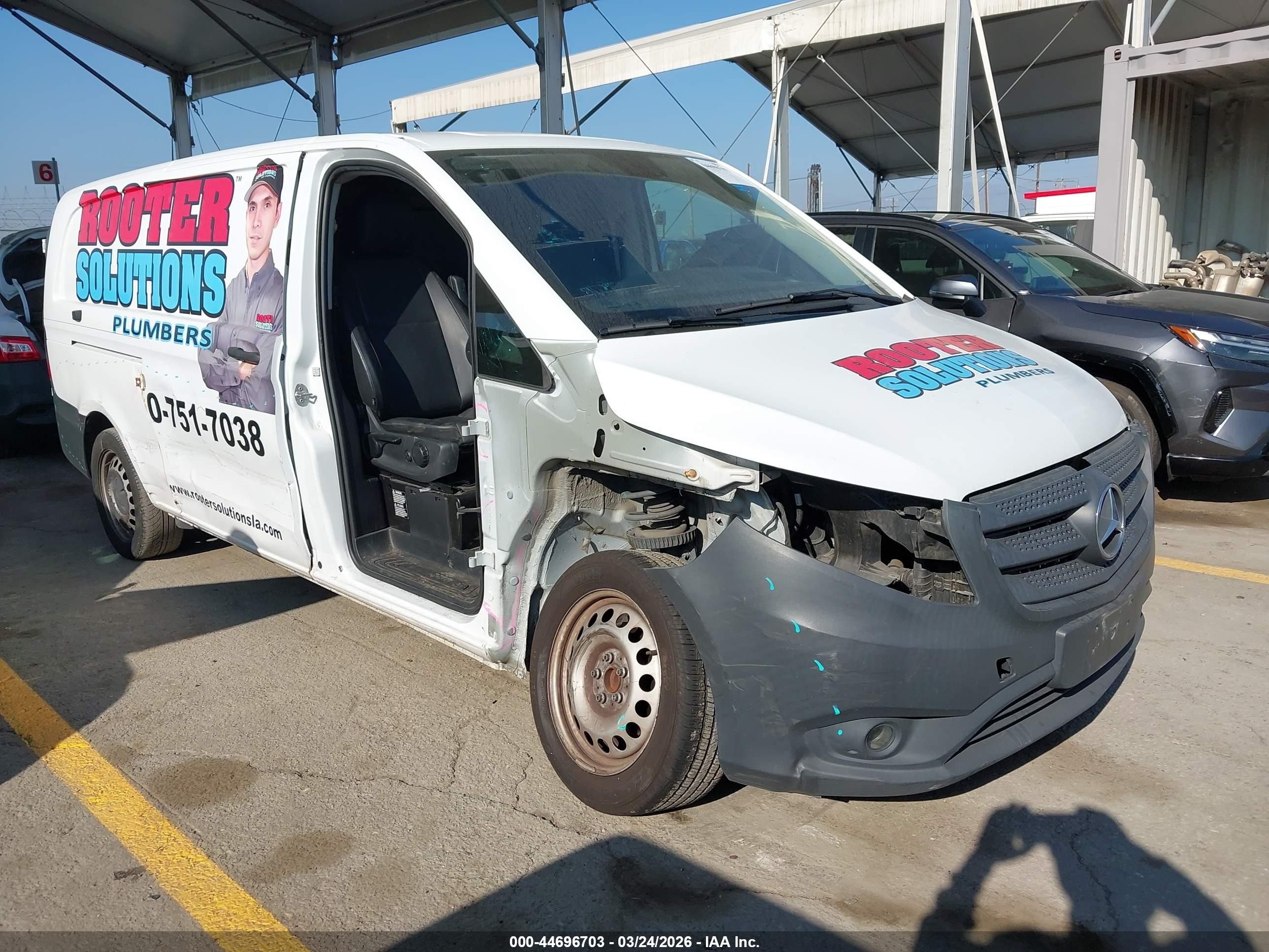 2019 Mercedes-Benz Metris Cargo, VIN WD3PG3EA3K3591952 — Front end