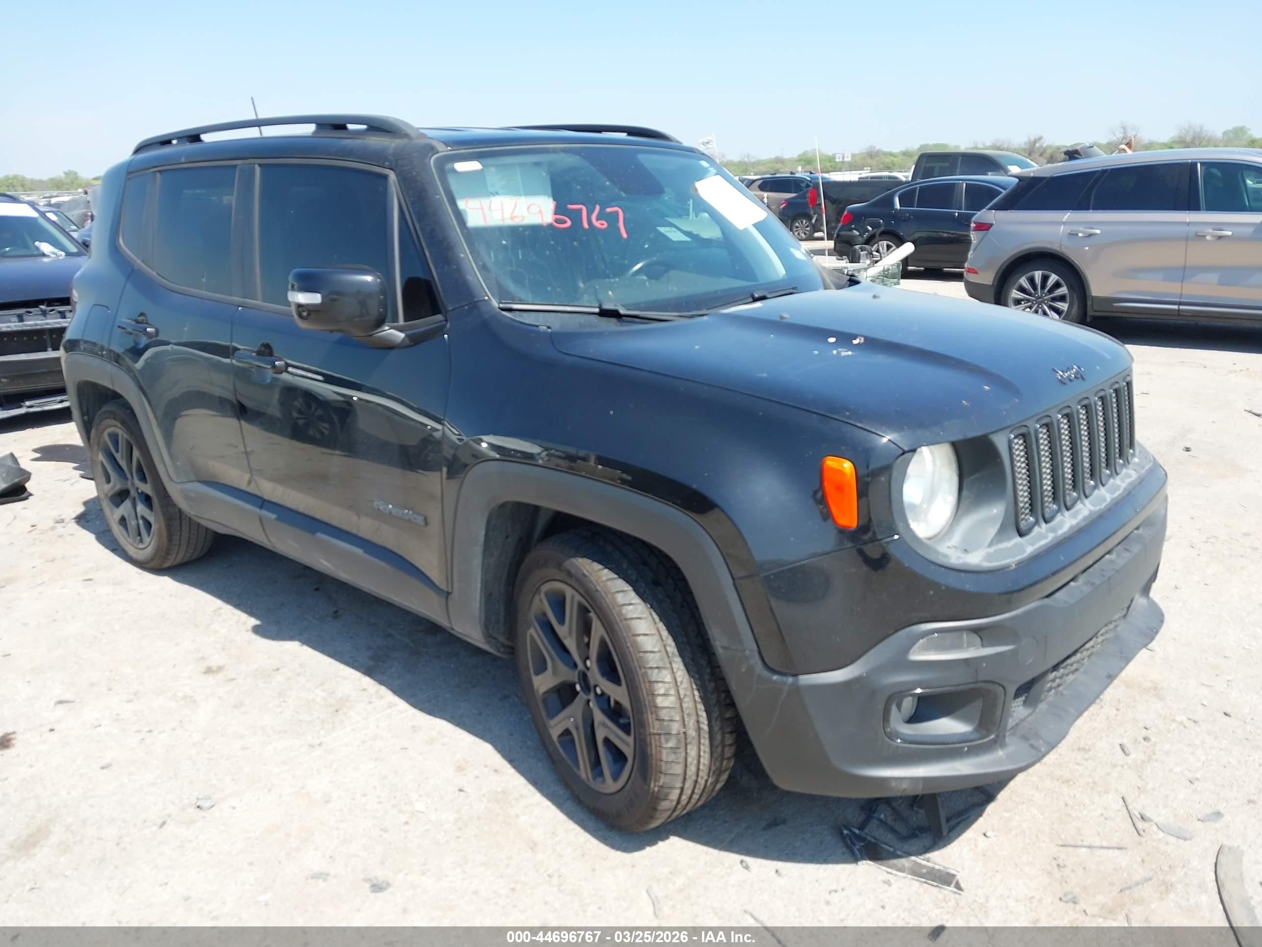 2018 Jeep Renegade Latitude, VIN ZACCJABB3JPH00301 — Front end
