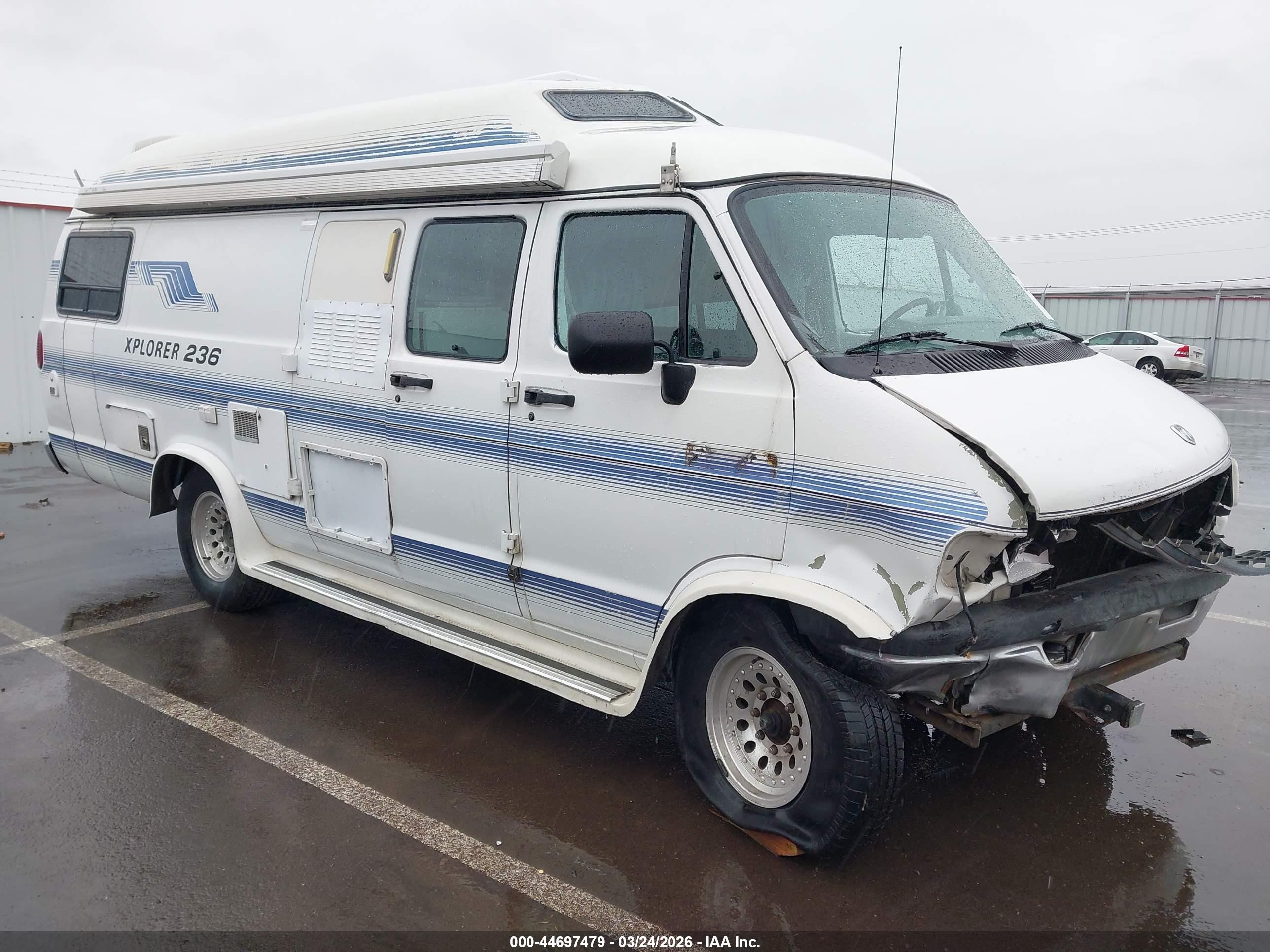 1994 Dodge RAM, VIN 2B6KB31Z2RK124515 — Front end