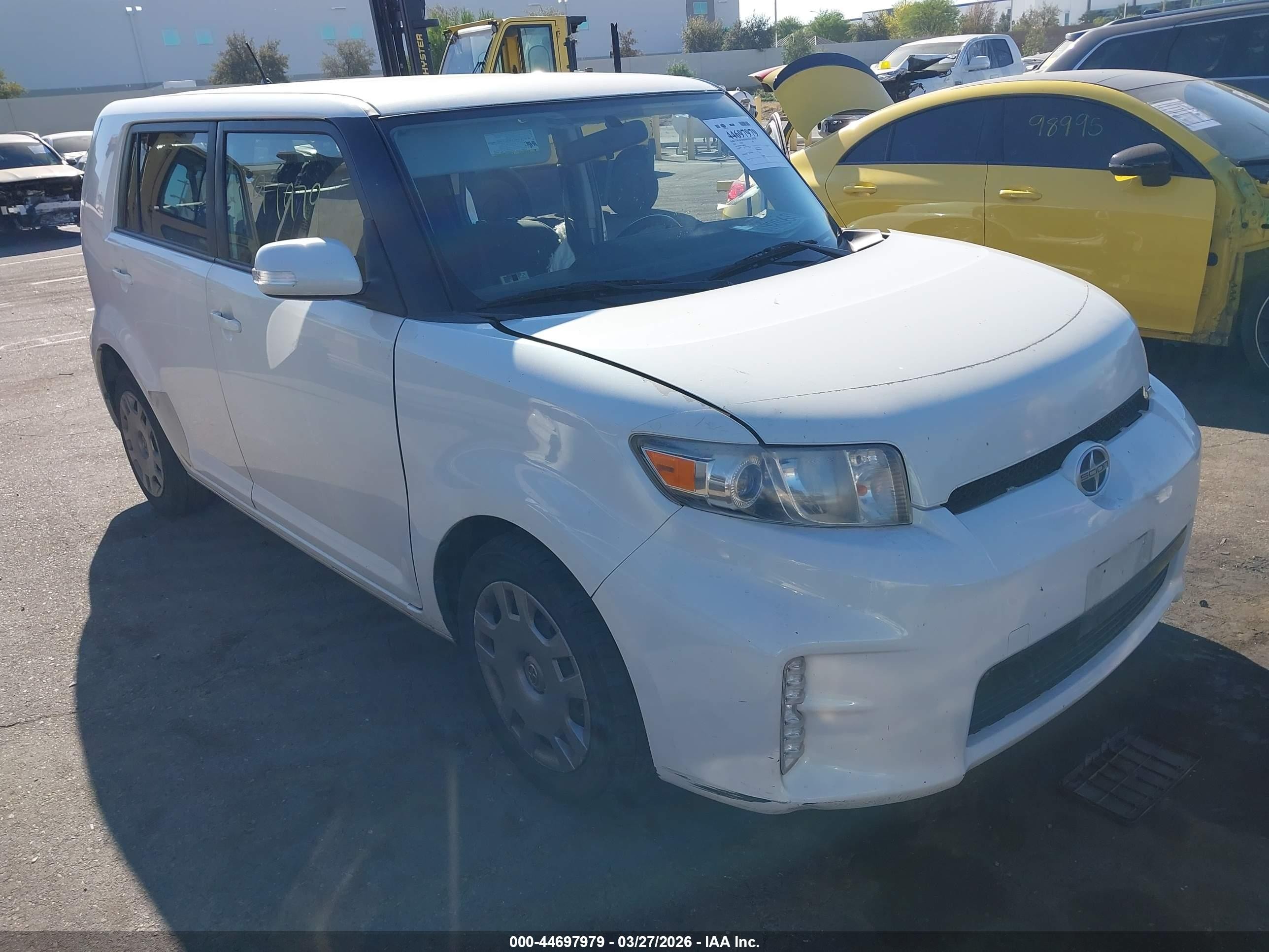 2014 Scion xB, VIN JTLZE4FE7EJ060124 — Side