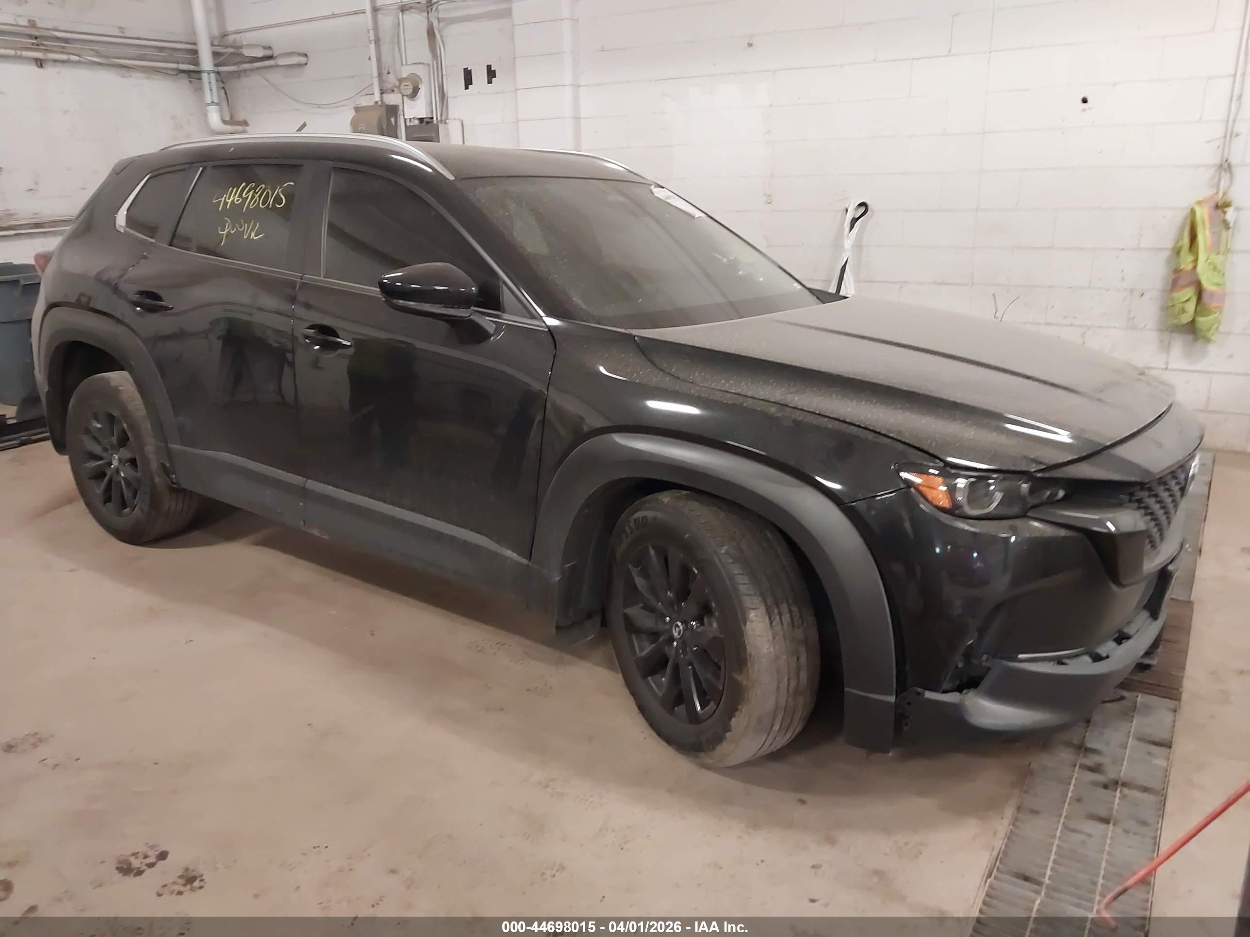 2025 Mazda CX-50 S Premium, VIN 7MMVABDM8SN329823 — Front end