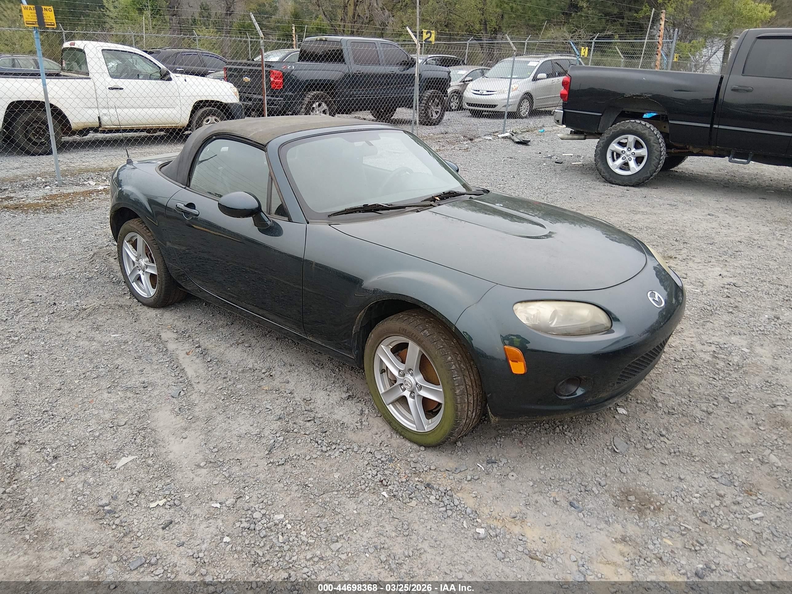 2006 Mazda MX-5 Miata Touring, VIN JM1NC25F760117069 — Normal wear