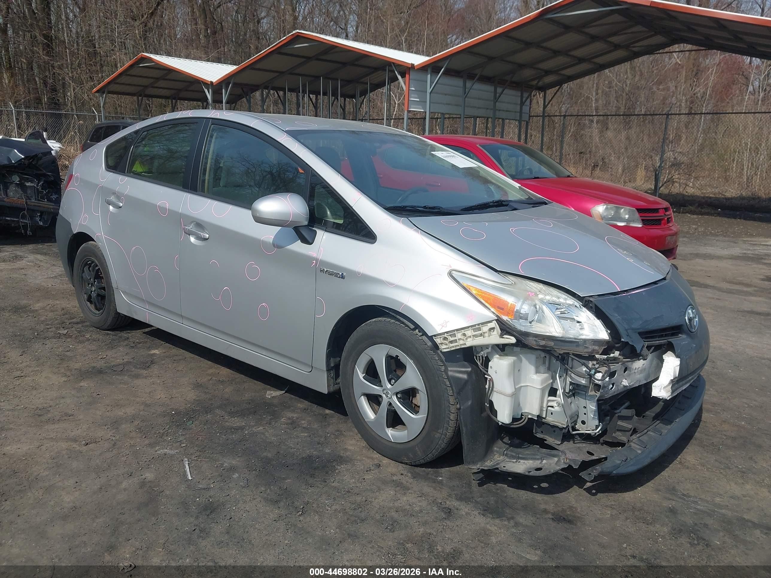 2015 Toyota Prius Four, VIN JTDKN3DUXF0437716 — Front end