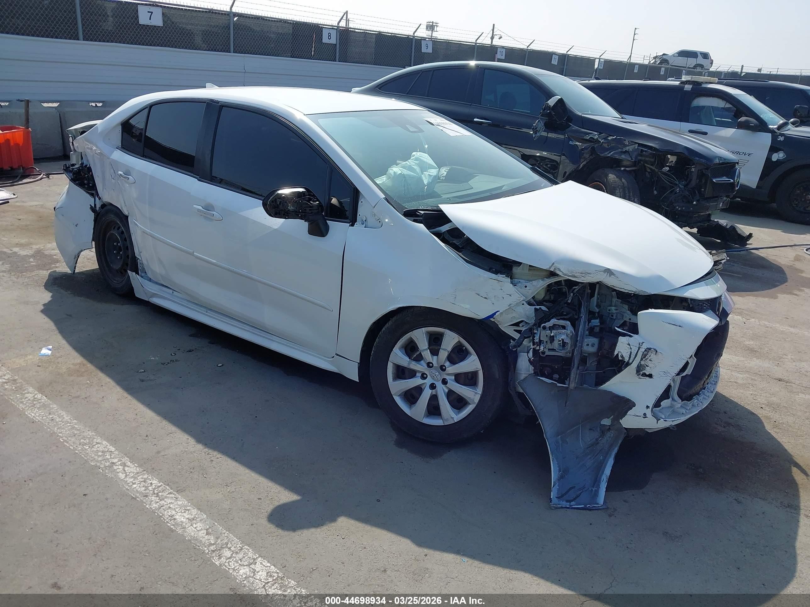 2021 Toyota Corolla LE, VIN JTDEPMAEXMJ169462 — All over