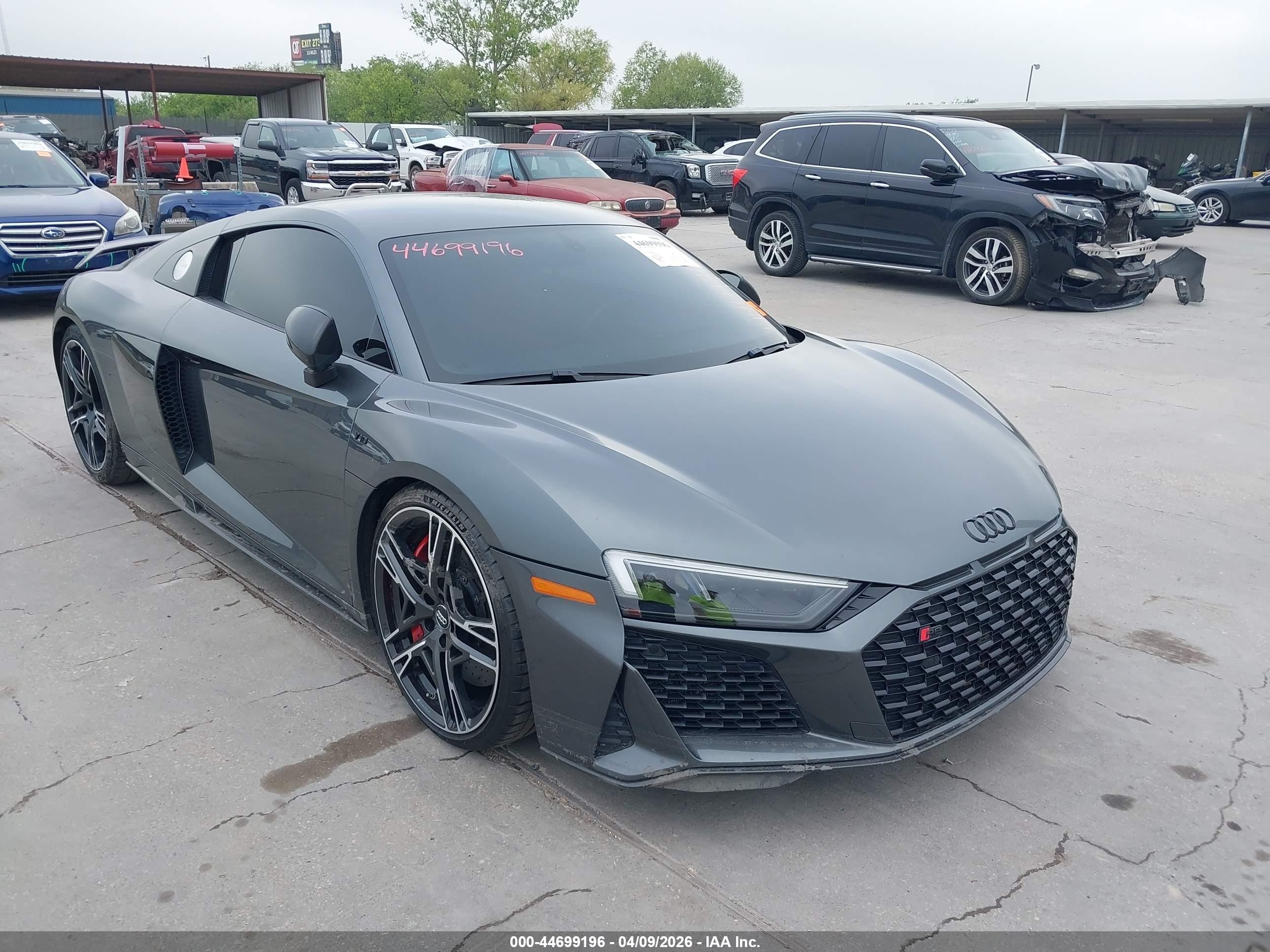 2020 Audi R8 V10 plus, VIN WUAKBAFX5L7900209 — Water / flood