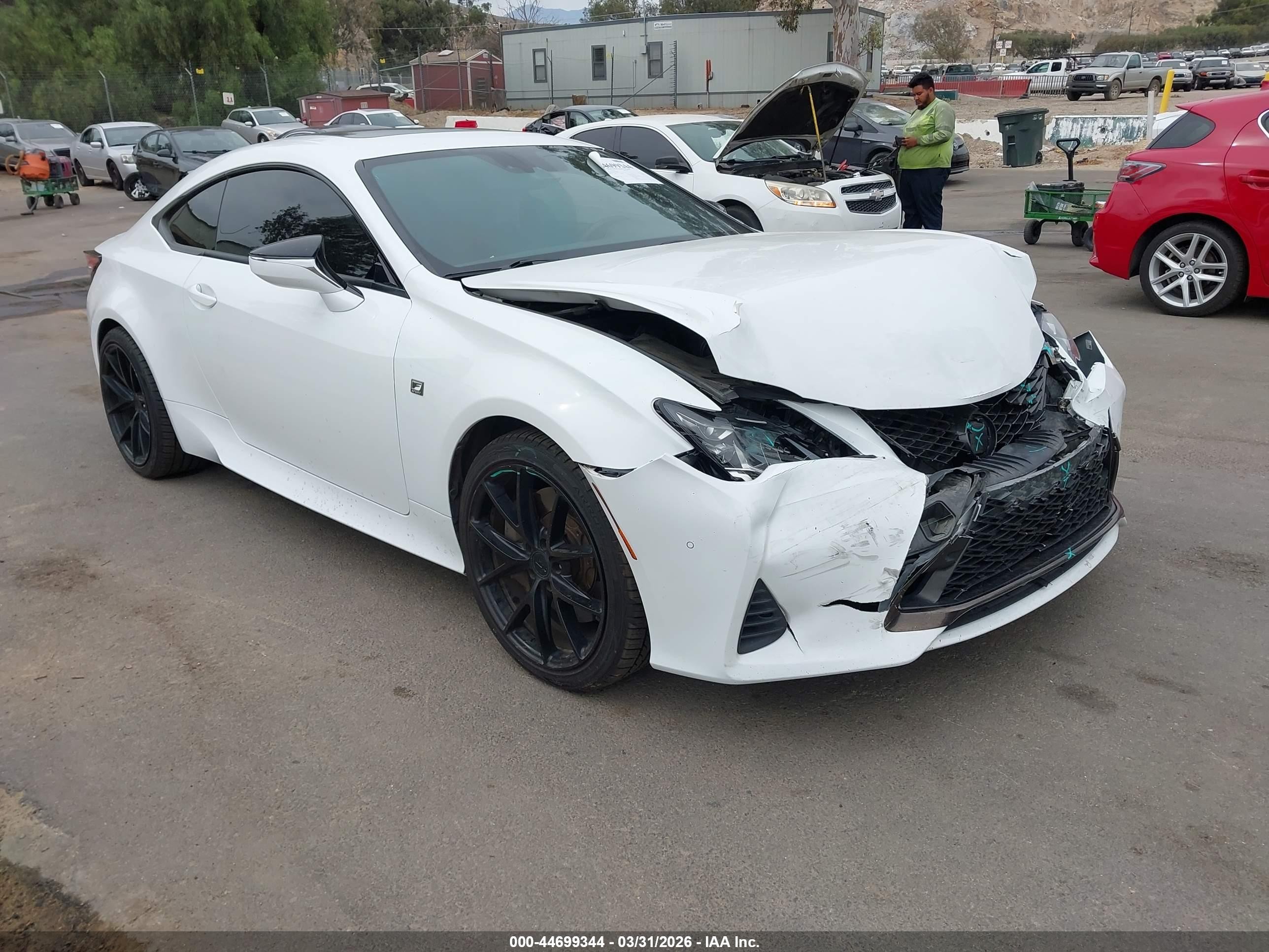 2021 Lexus RC 350 F Sport, VIN JTHGZ5BC4M5024835 — Перед