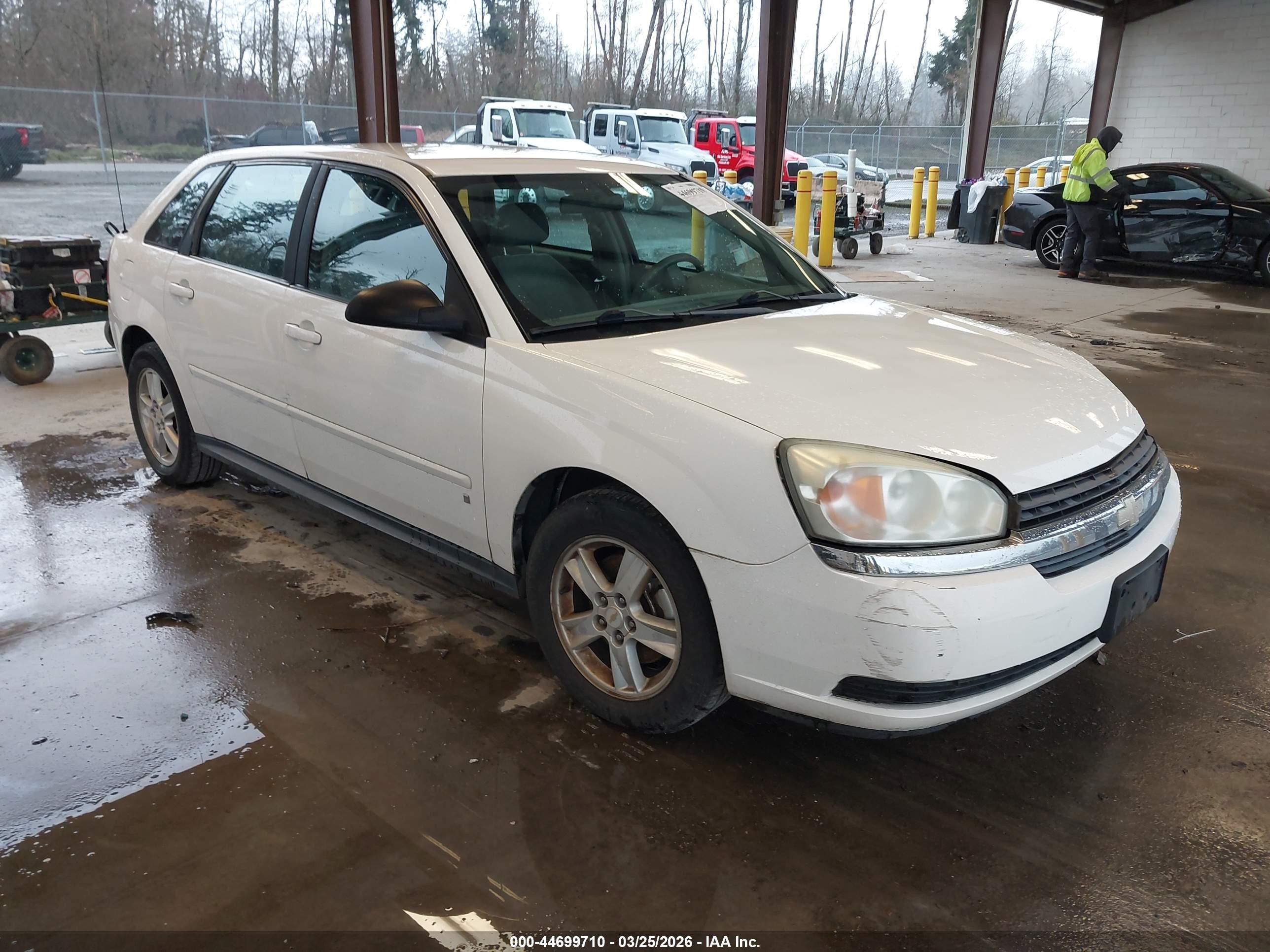 2004 Chevrolet Malibu Maxx LS, VIN 1G1ZT62854F160987 — Side