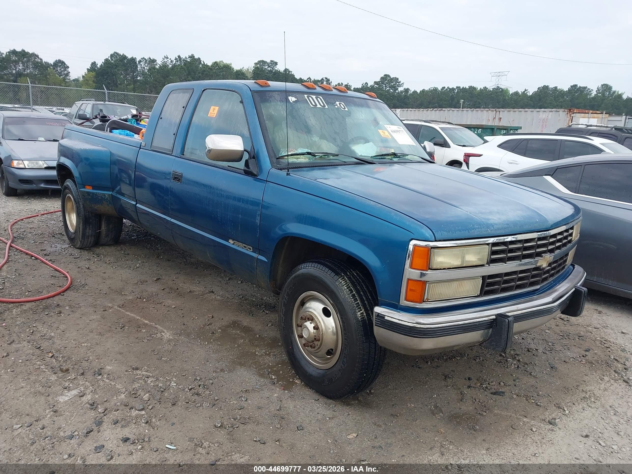 1991 Chevrolet Silverado 3500, VIN 2GCHC39N9M1165517 — Биологическое загрязнение