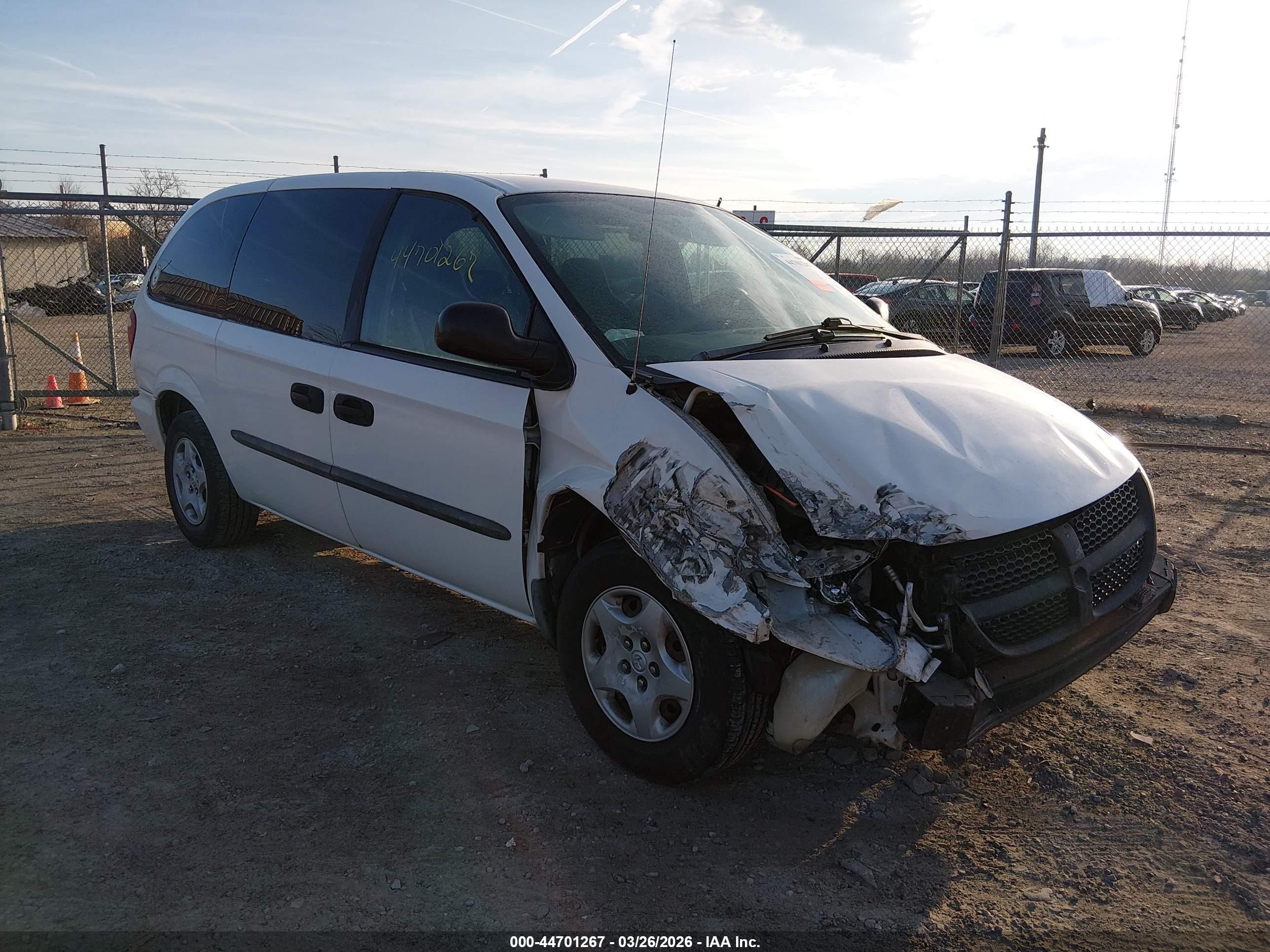 2003 Dodge Caravan SE, VIN 1D4GP24393B254778 — Перед