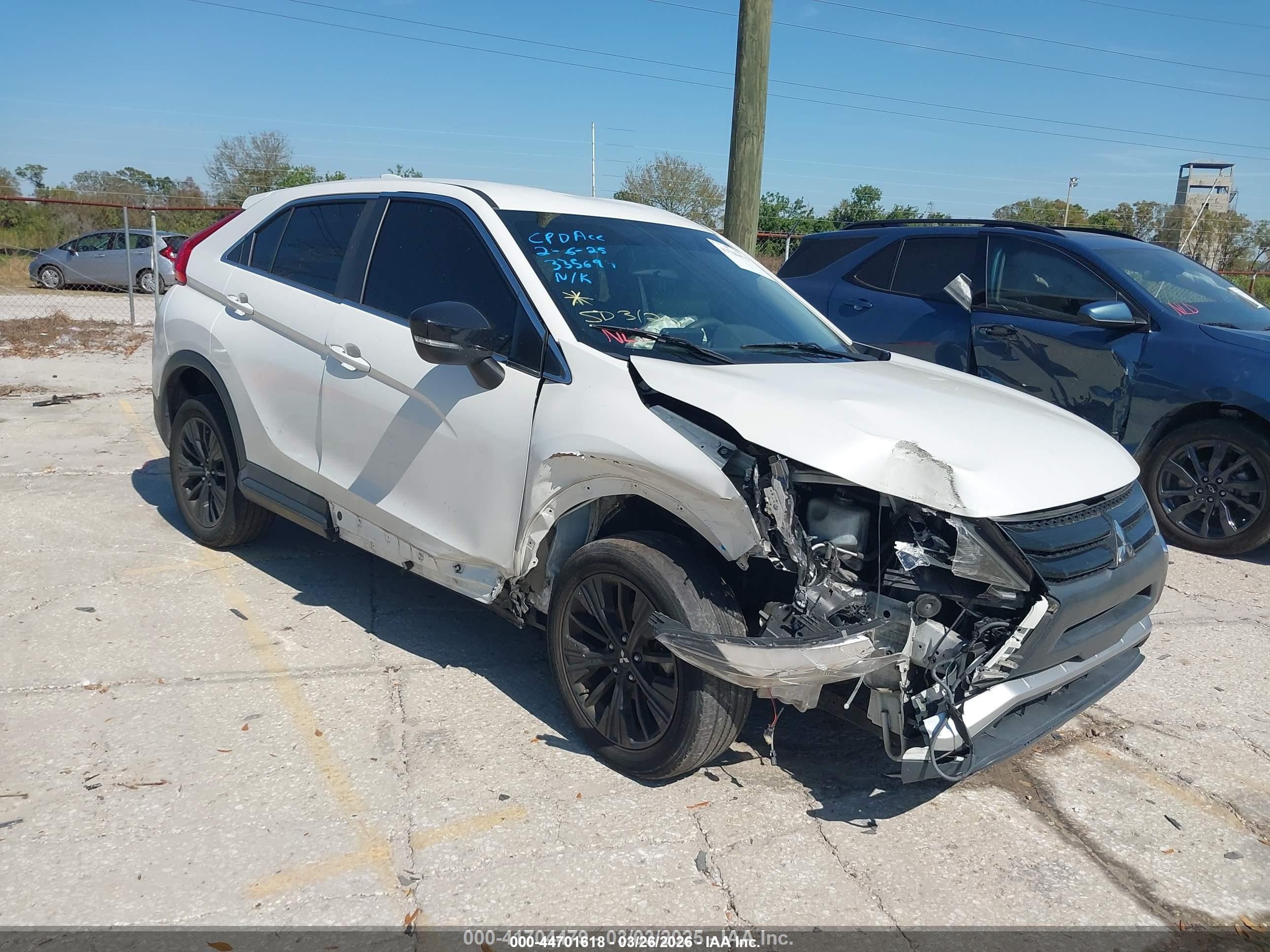 2018 Mitsubishi Eclipse Cross LE, VIN JA4AT4AA7JZ070340 — Front end