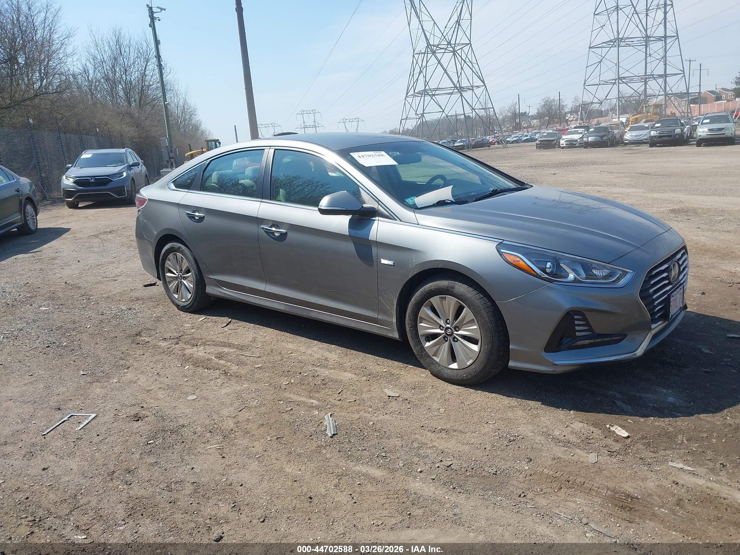2018 Hyundai Sonata SE, VIN KMHE24L3XJA082520 — Not stated