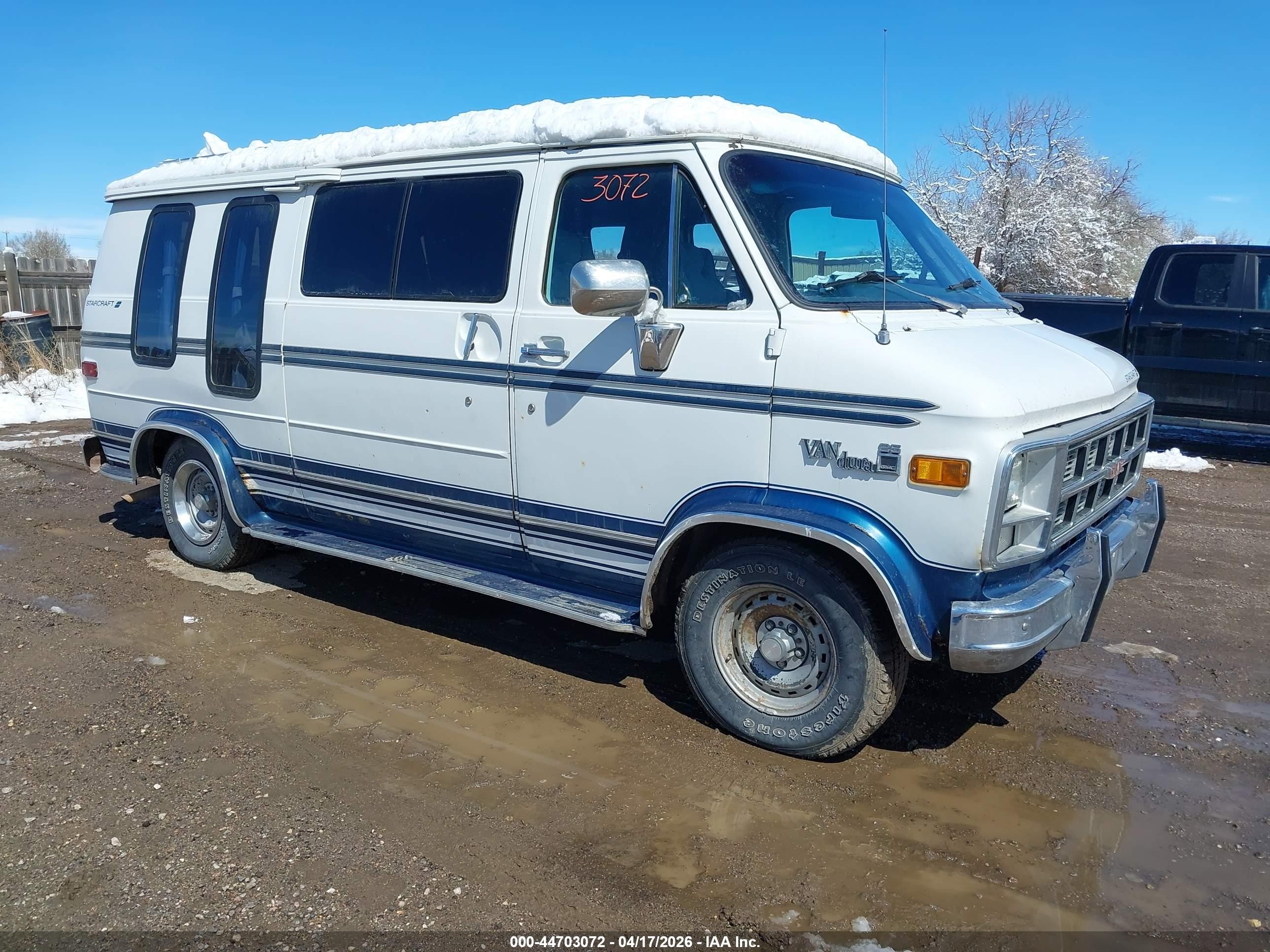 1982 GMC Vandura, VIN 2GTEG25H9C4508597 — Normal wear