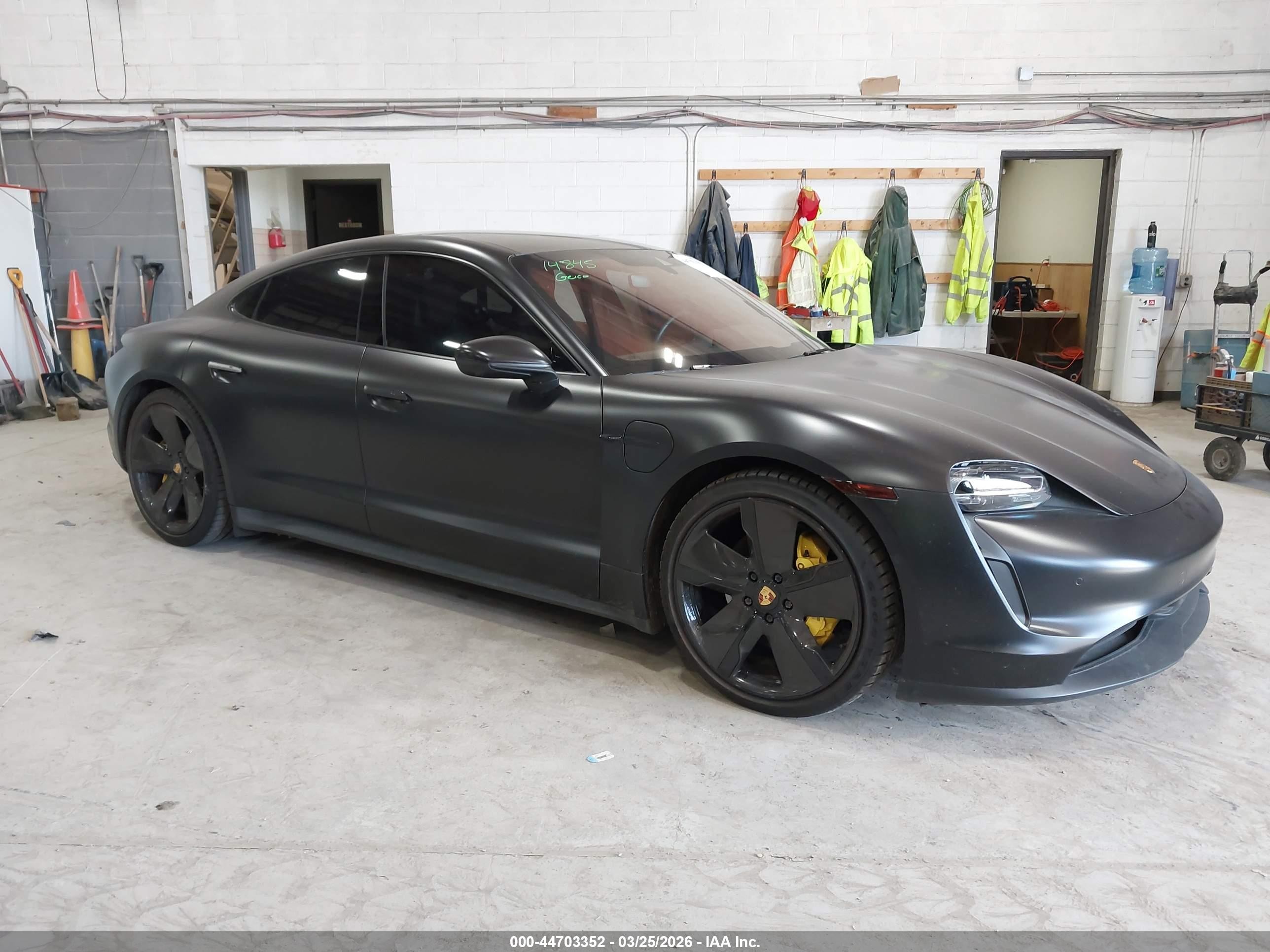 2022 Porsche Taycan, VIN WP0AA2Y13NSA16038 — Side