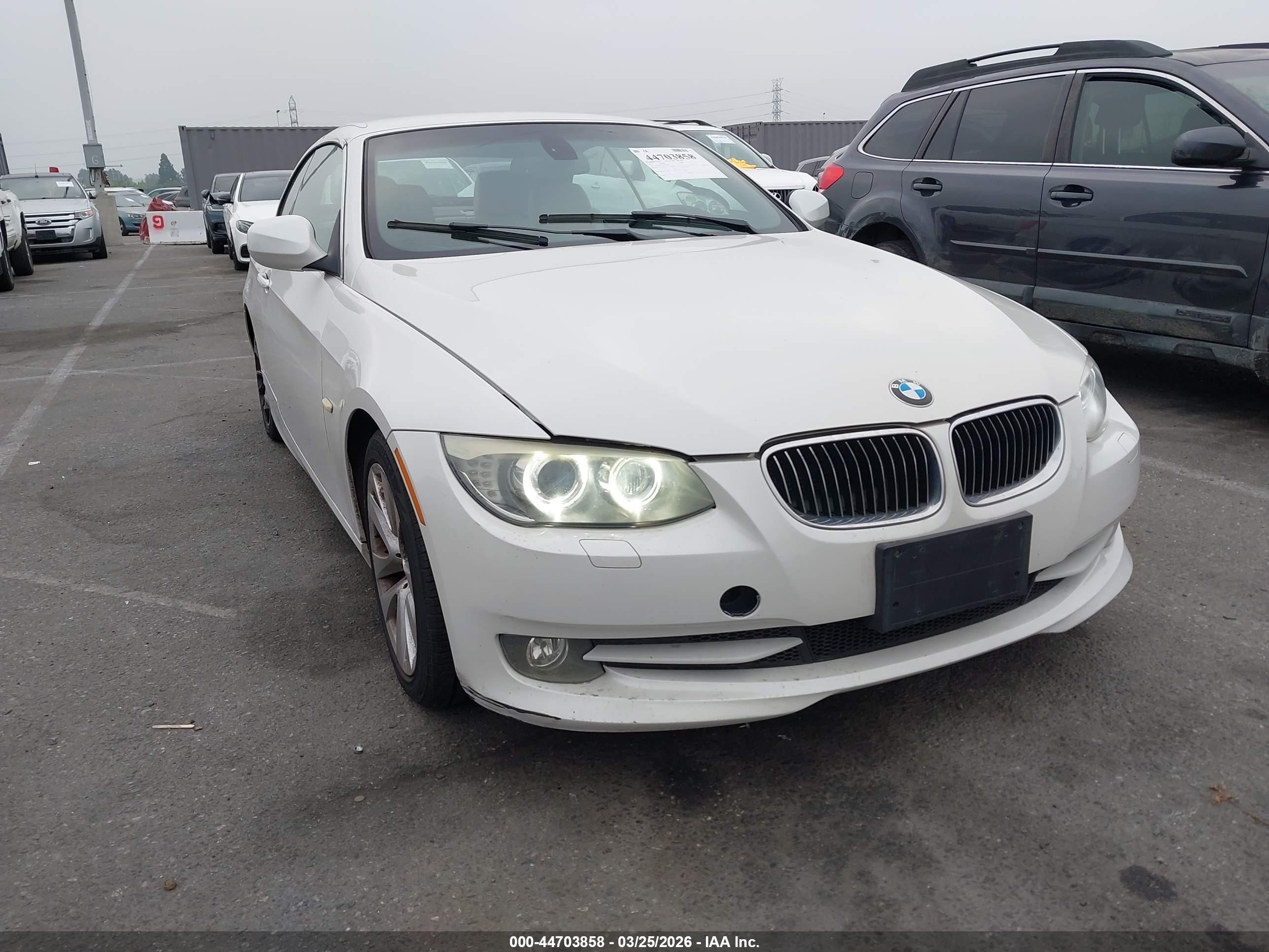 2011 BMW 3 Series 328i, VIN WBADW7C53BE545936 — Side