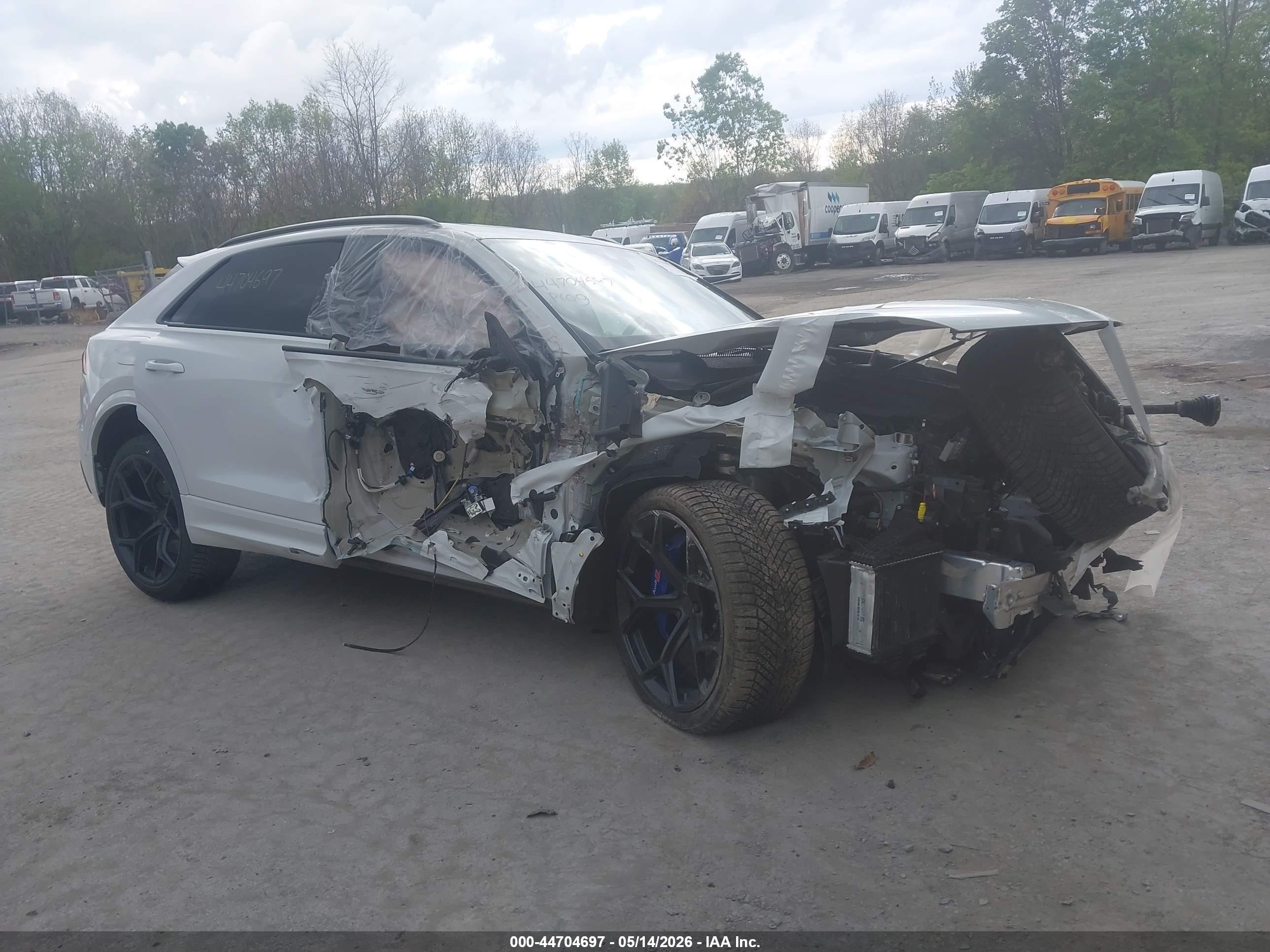 2026 Audi RS Q8, VIN WU1ARBF13TD000709 — Front end