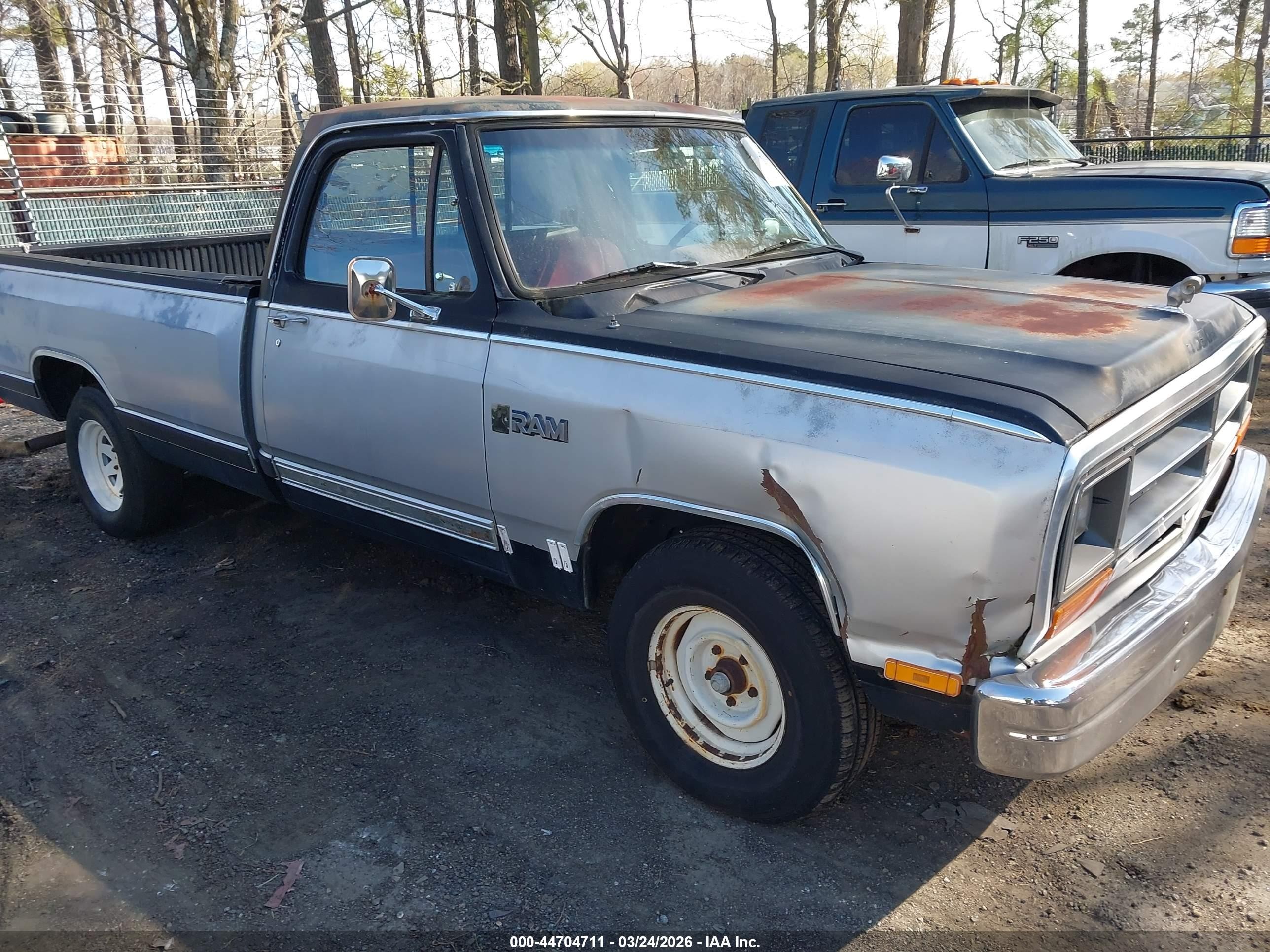 1987 Dodge D Series, VIN 1B7FD14TXHS382739 — Обычный износ