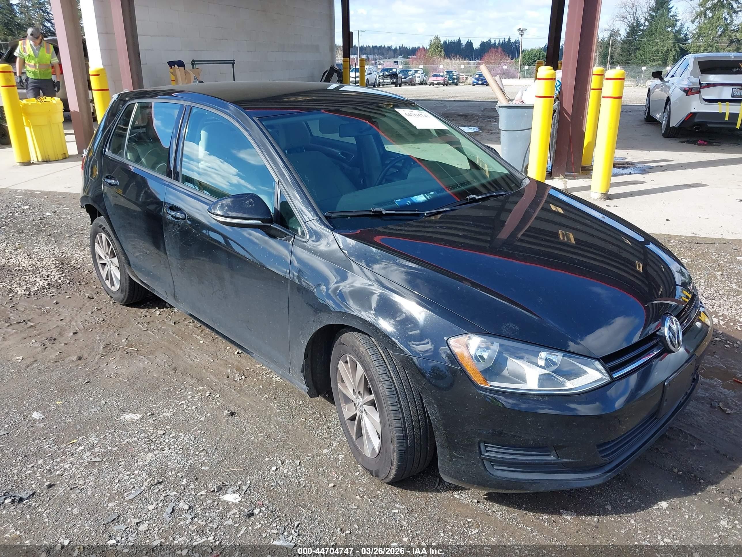 2016 Volkswagen Golf TSI S, VIN 3VW217AU5GM025447 — Theft recovery