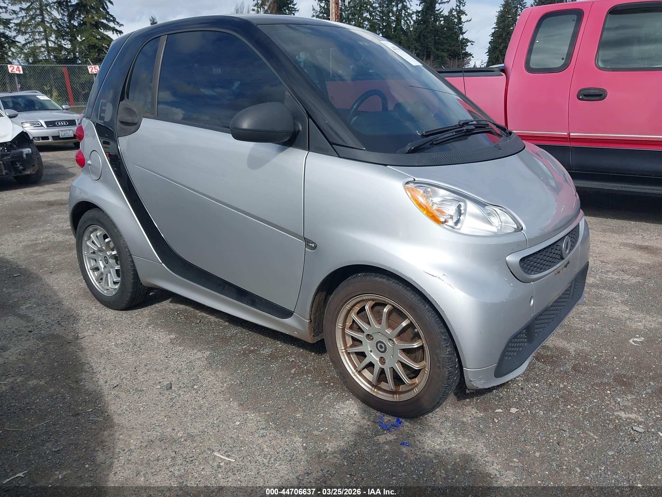 2014 Smart fortwo Passion, VIN WMEEJ9AA8EK757627 — All over