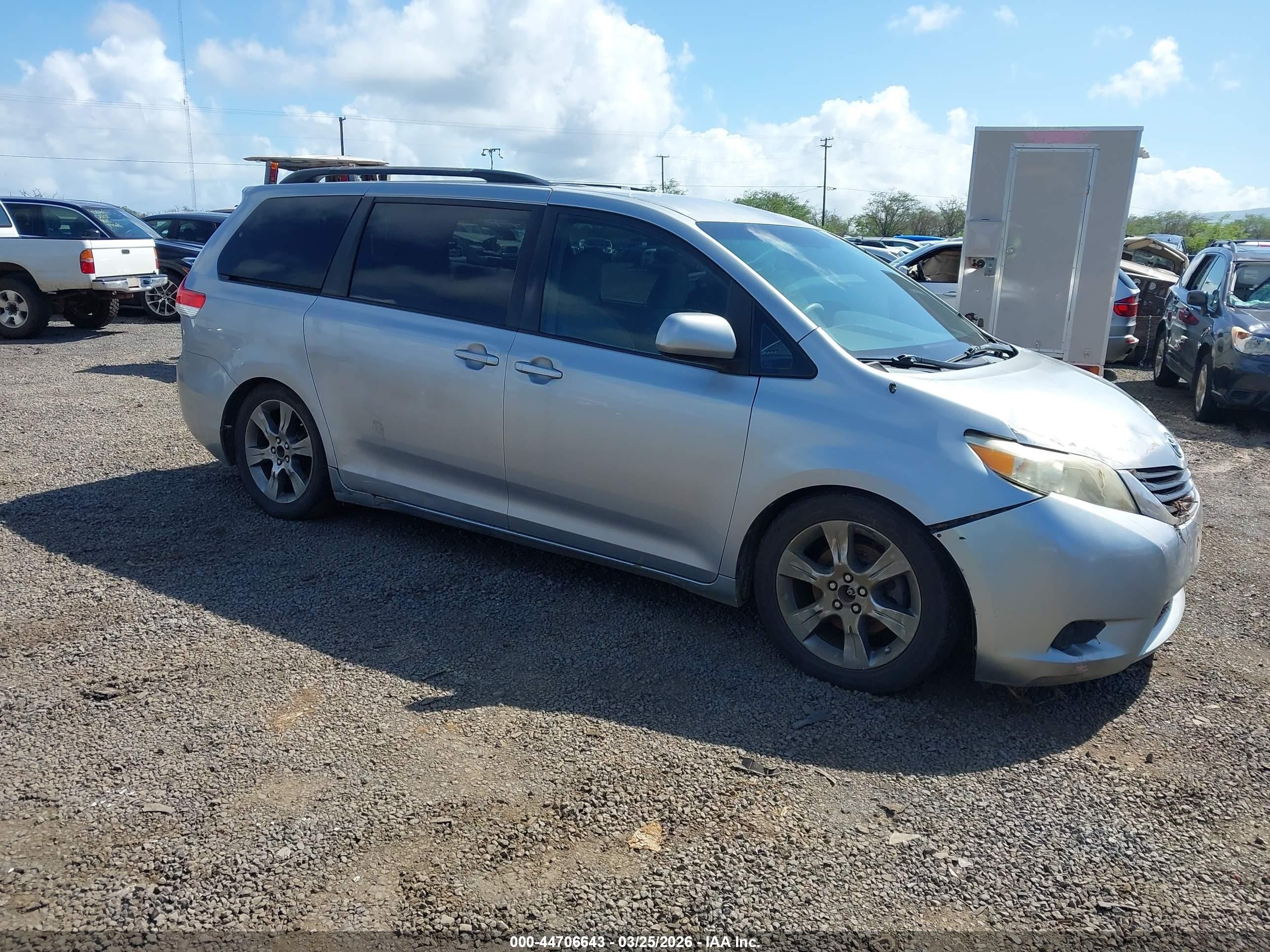 2011 Toyota Sienna LE, VIN 5TDKK3DC7BS108432 — Fresh water flood