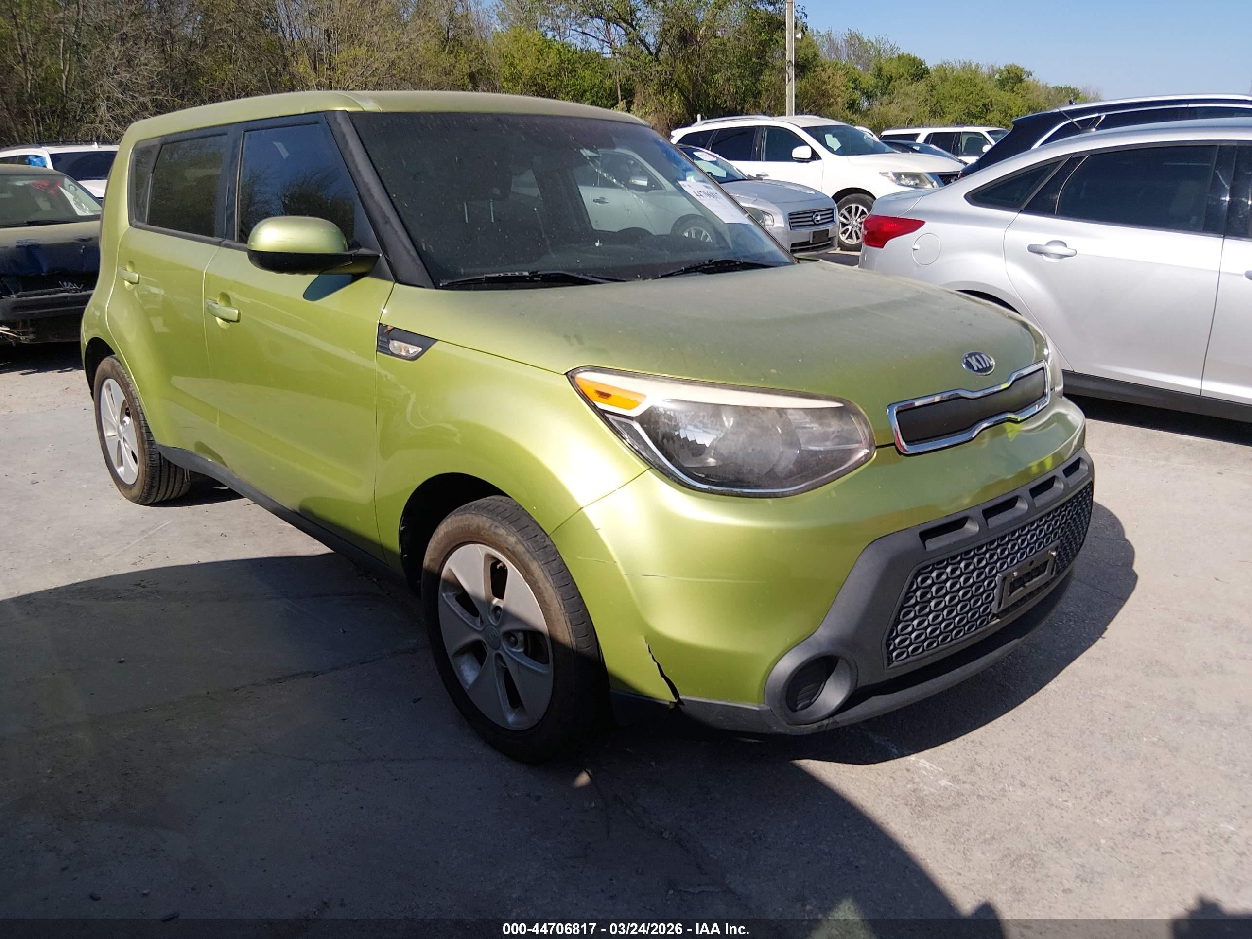 2014 Kia Soul, VIN KNDJN2A28E7043372 — Front end