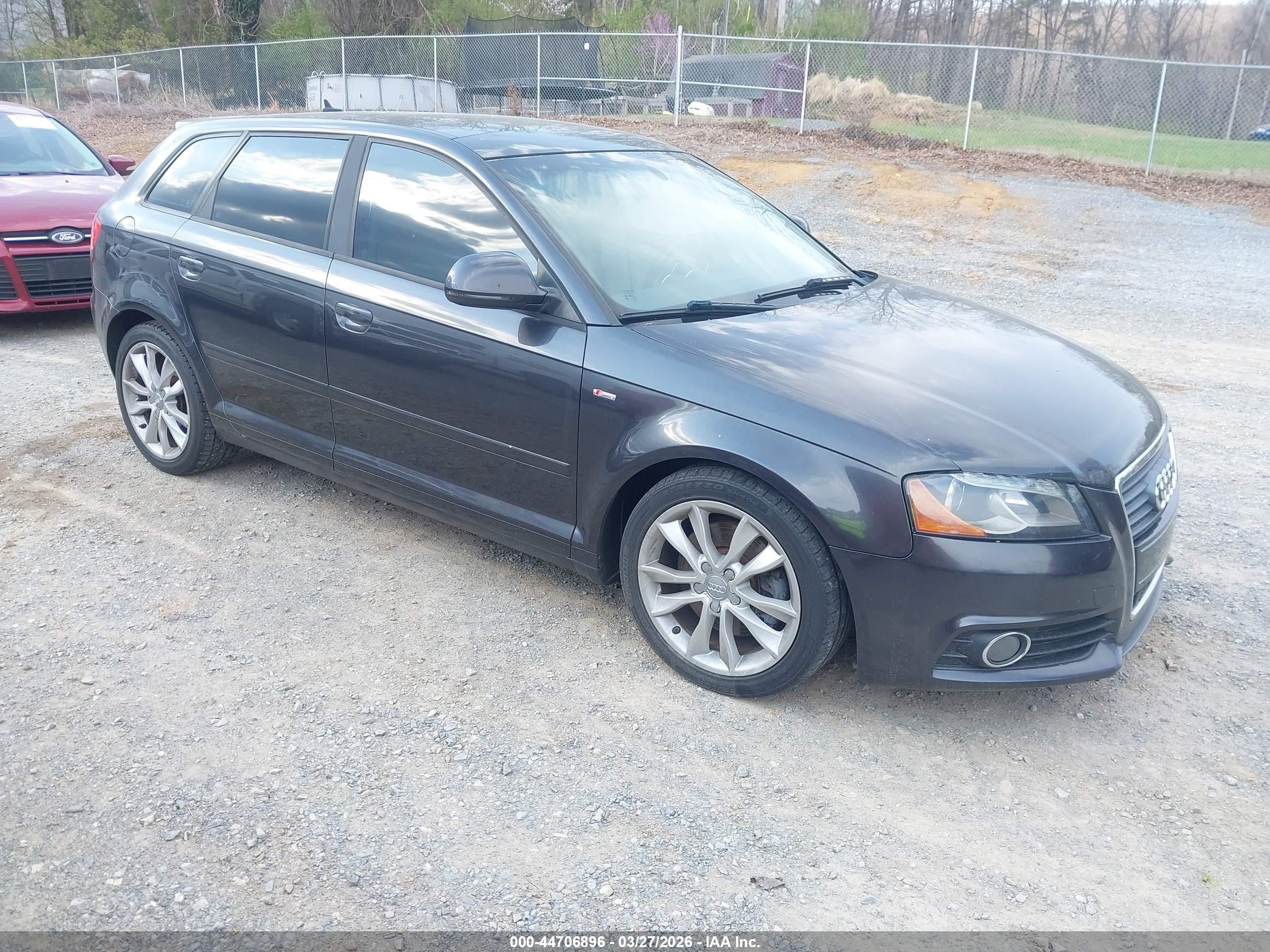 2010 Audi A3 Premium Plus, VIN WAUMFAFM2AA076344 — Side