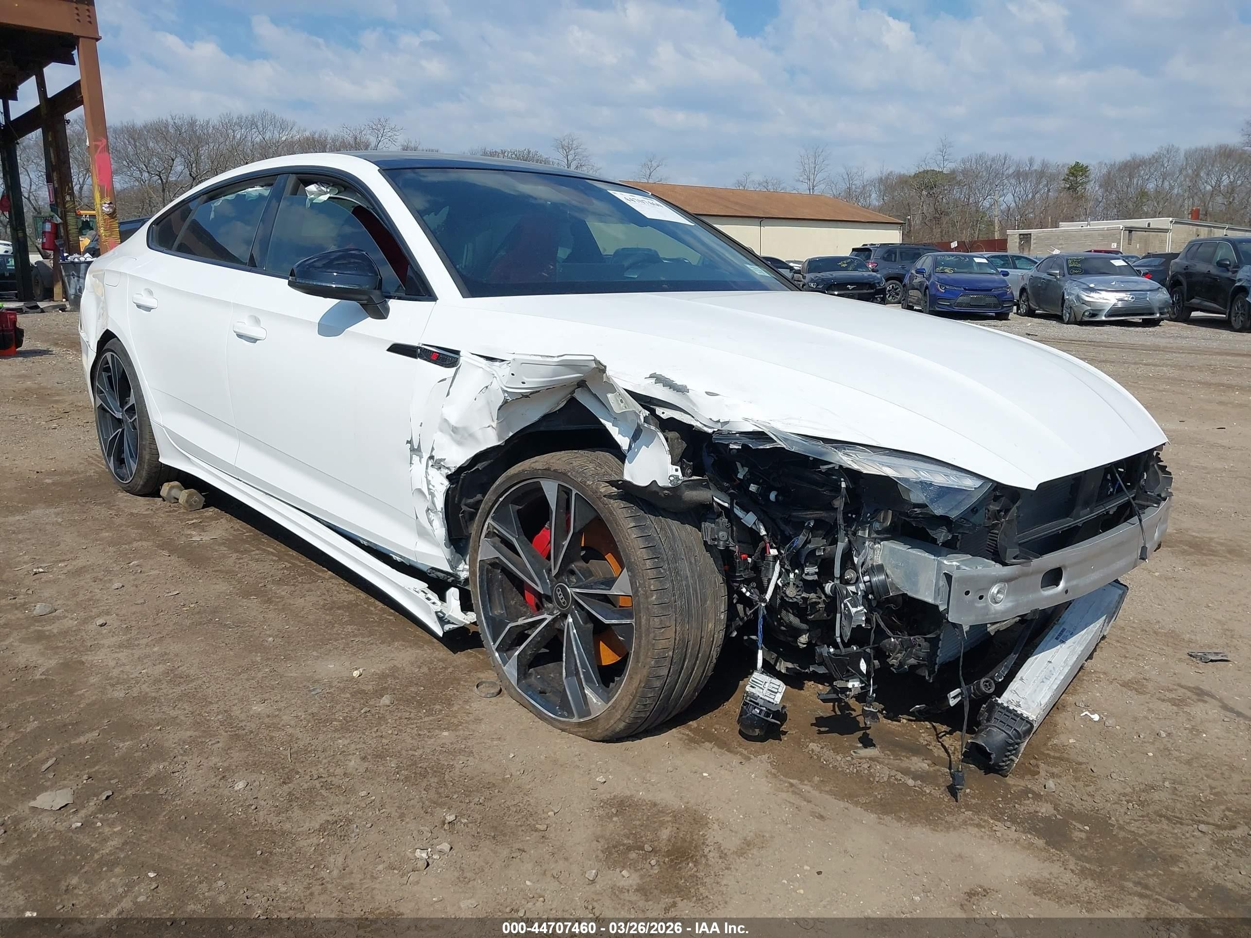 2025 Audi S5 Sportback Premium Plus, VIN WAUC4CF59SA017024 — Перед
