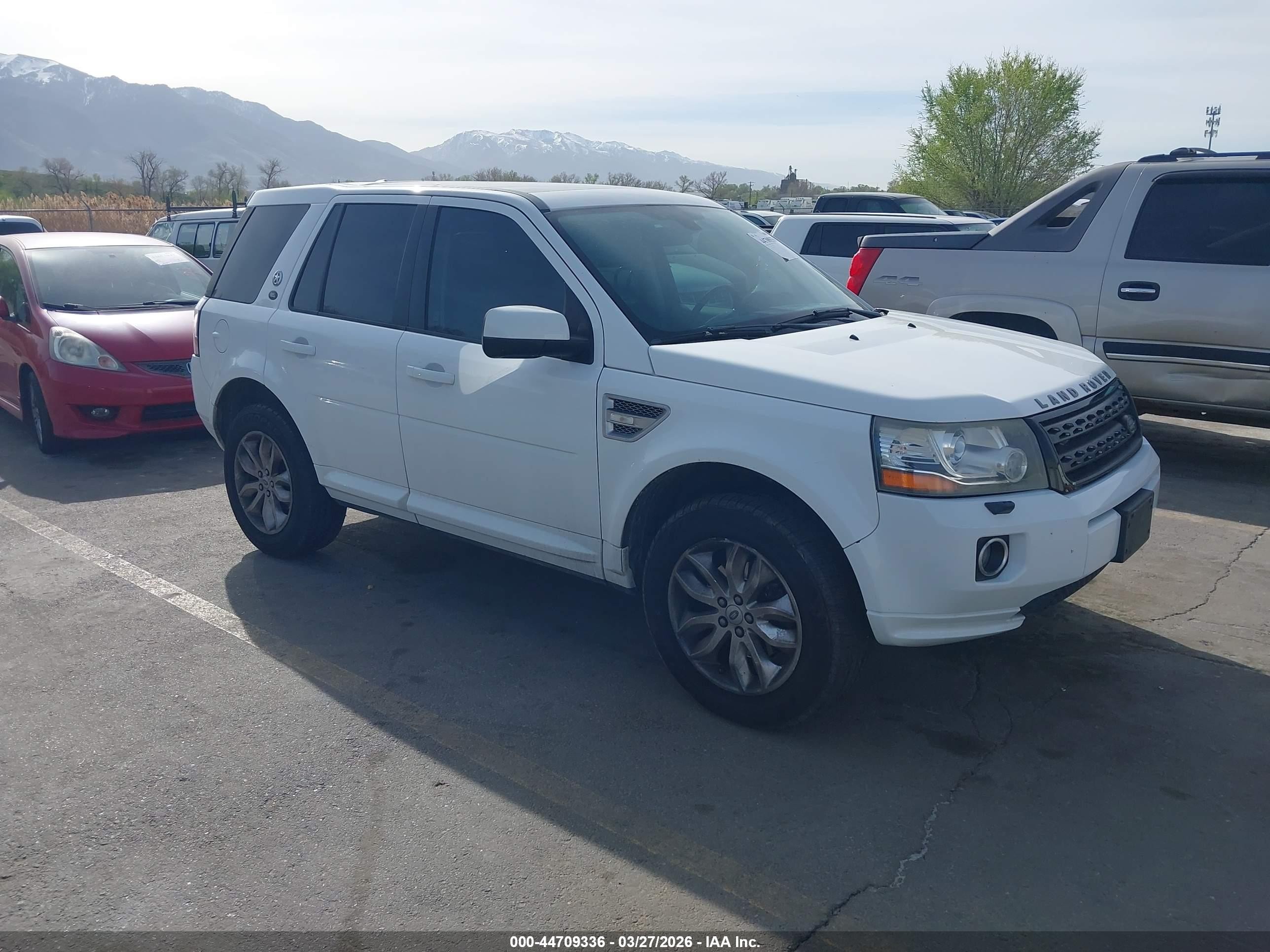 2014 Land Rover LR2, VIN SALFR2BG0EH383185 — All over