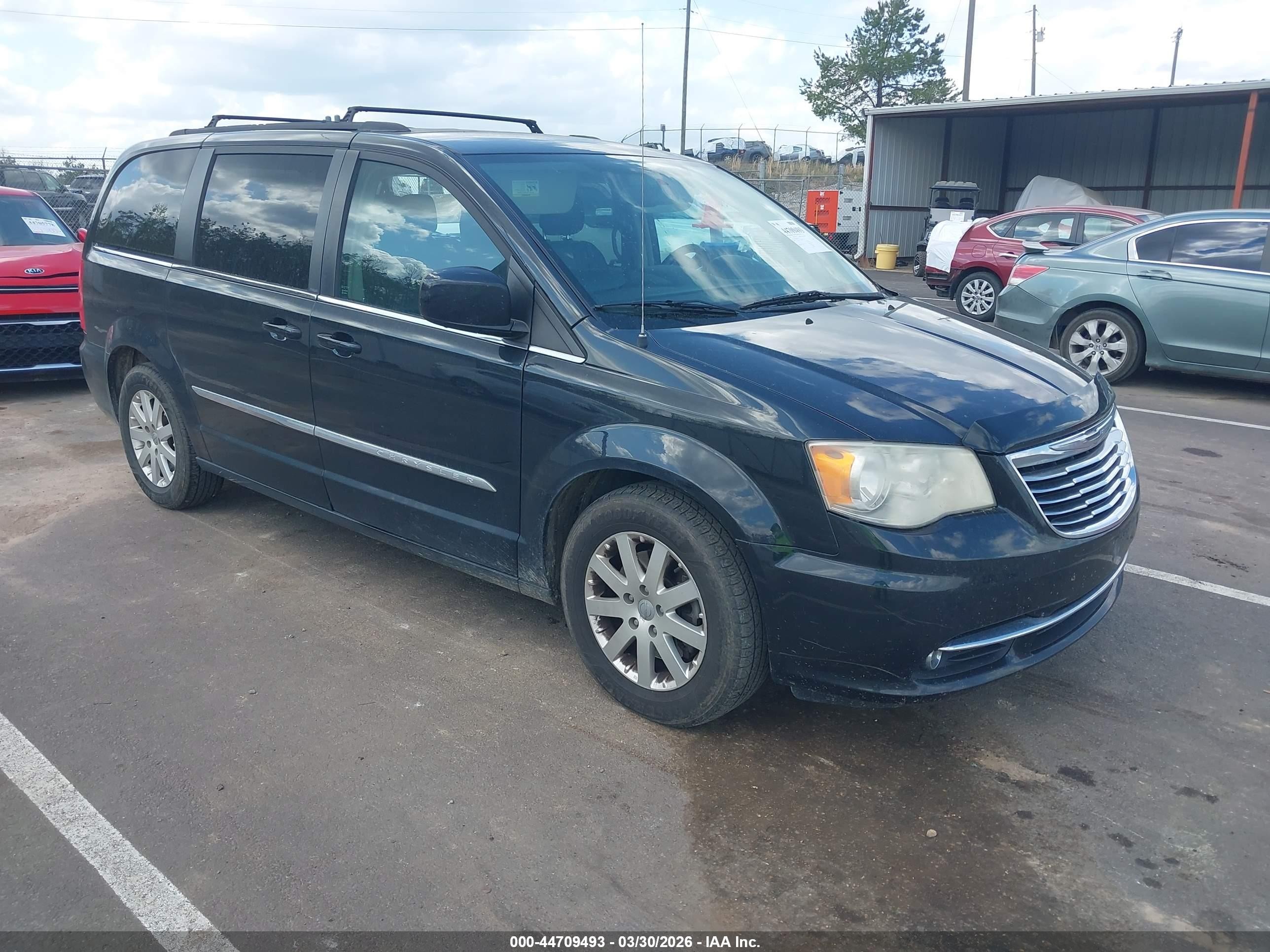 2013 Chrysler Town & Country Touring, VIN 2C4RC1BG7DR759139 — Storm