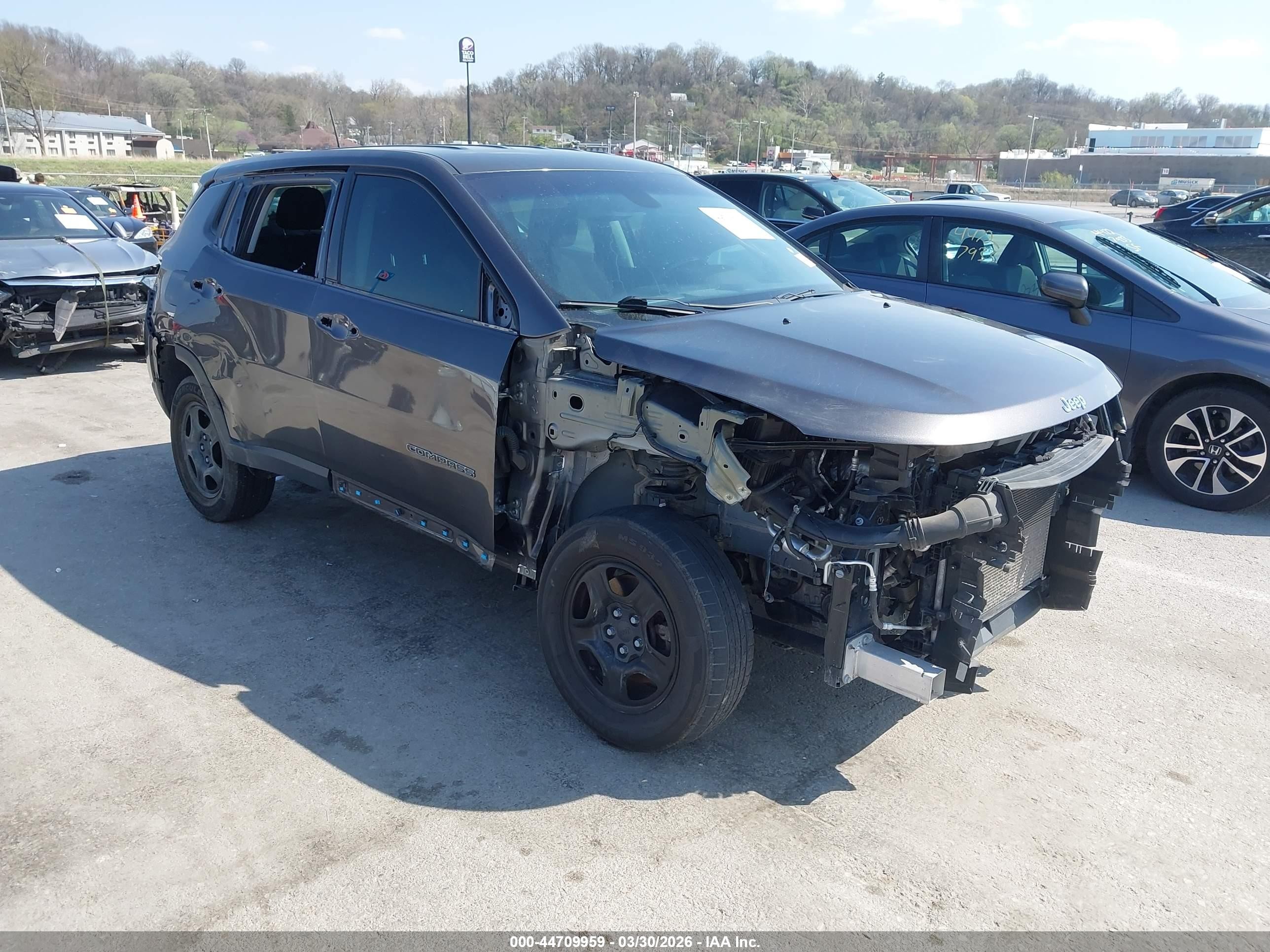 2020 Jeep Compass Sport, VIN 3C4NJDAB9LT161559 — Front end