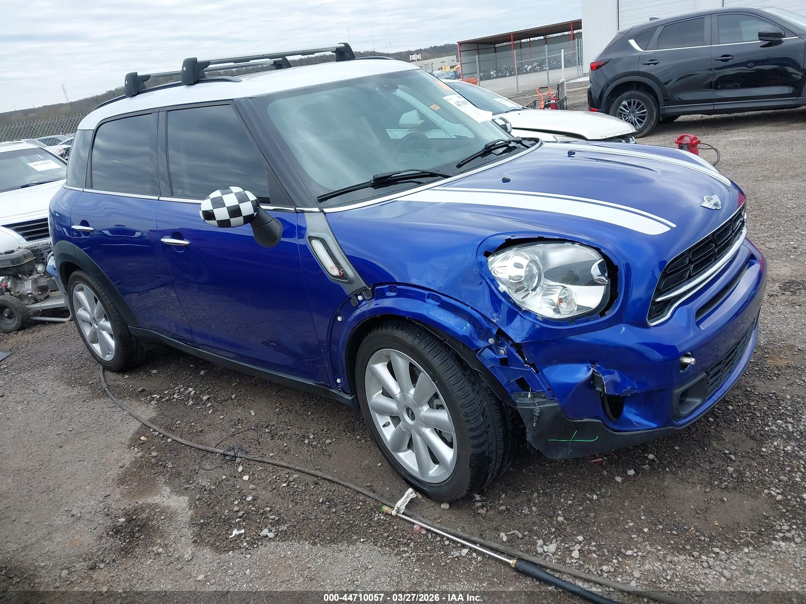 2015 MINI Countryman S, VIN WMWZC3C5XFWT02194 — Front end