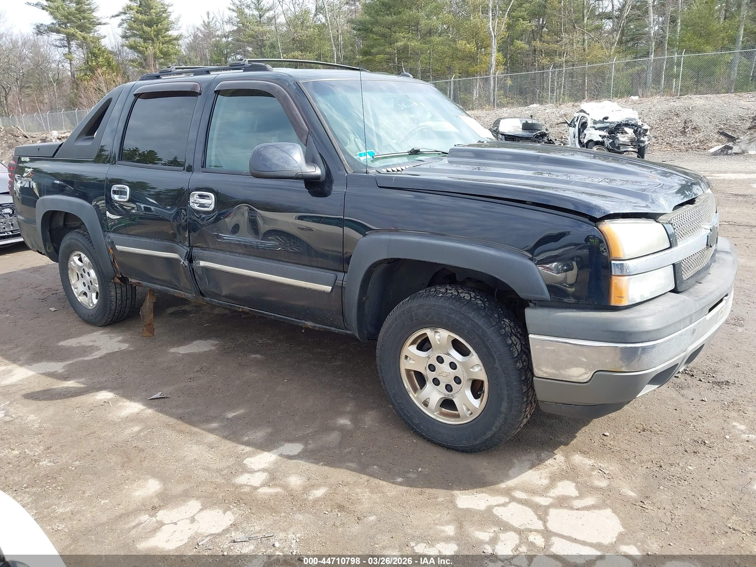 2005 Chevrolet Avalanche Z71, VIN 3GNEK12Z85G207795 — Side