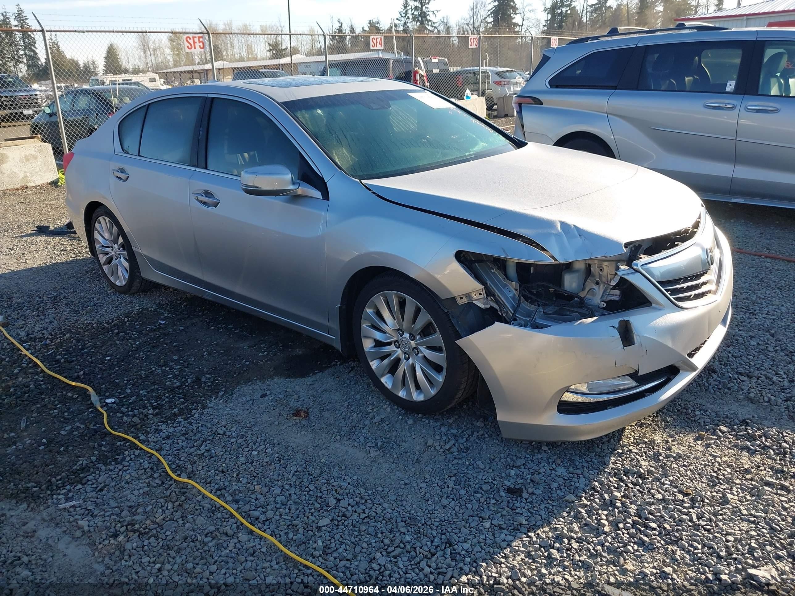 2014 Acura RLX Technology, VIN JH4KC1F52EC004533 — Front end