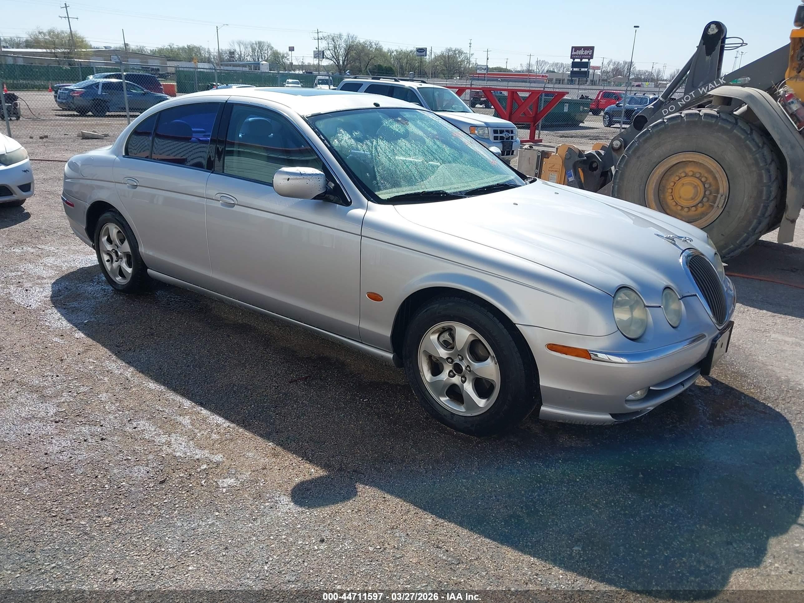 2002 Jaguar S-Type, VIN SAJDA01N92FM24772 — Зад
