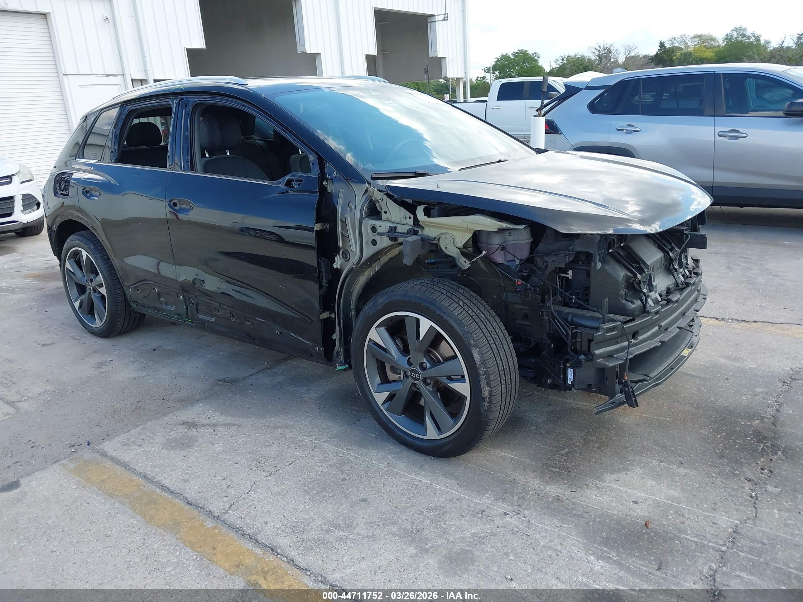 2022 Audi Q4 e-tron Premium Plus, VIN WA1H2BFZ8NP016907 — Stripped