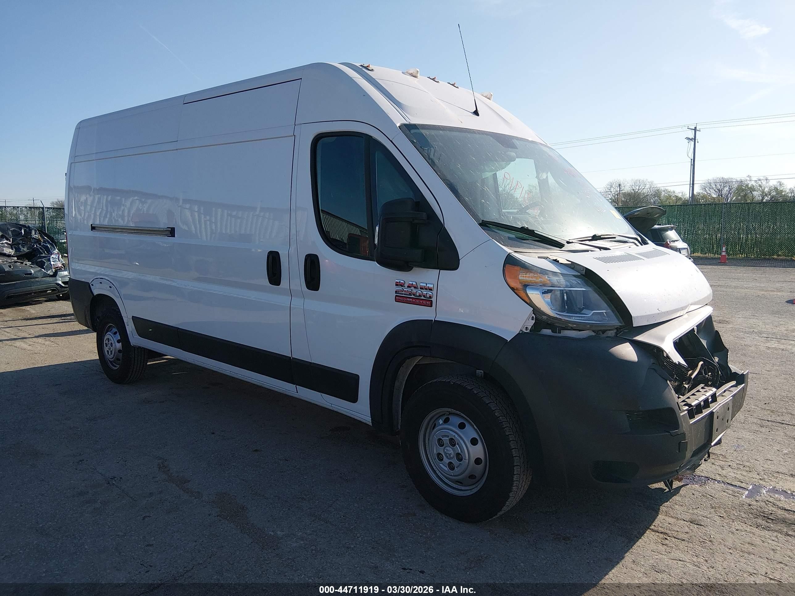 2021 Ram ProMaster Cargo, VIN 3C6LRVDG6ME513961 — Front end