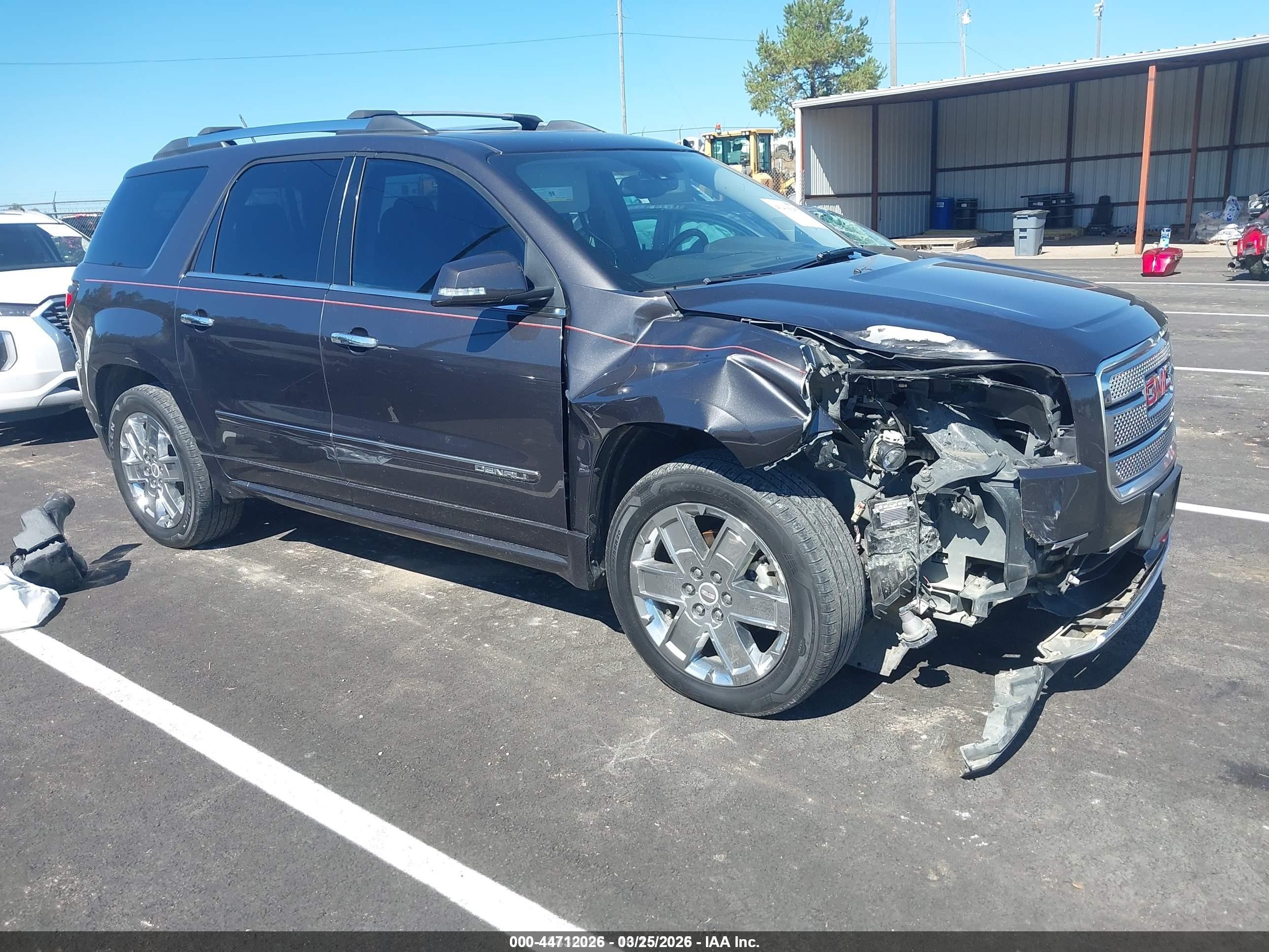 2014 GMC Acadia Denali, VIN 1GKKRTKD9EJ202762 — Front end