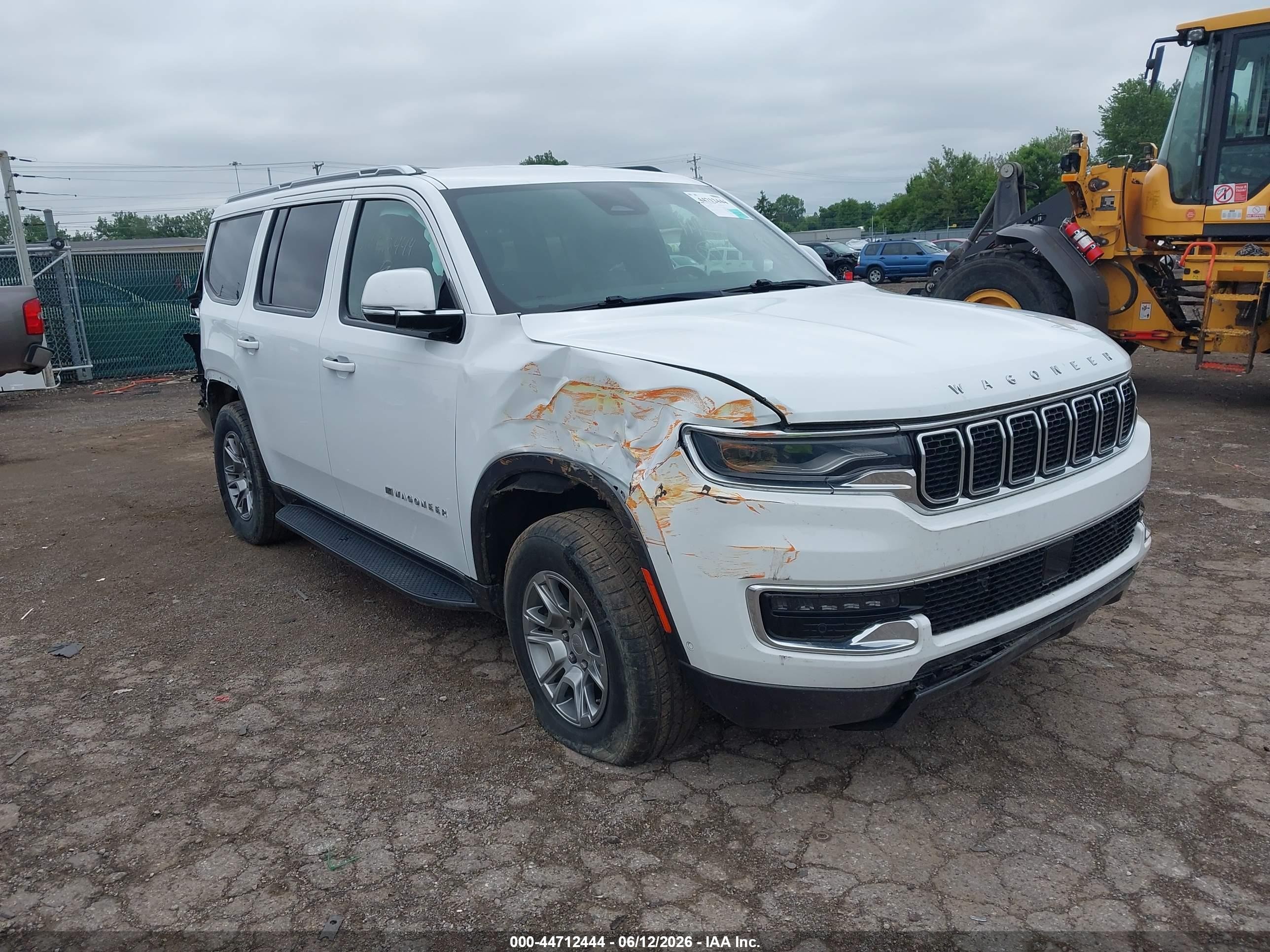 2022 Jeep Wagoneer Series I, VIN 1C4SJVAT0NS229463 — Зад