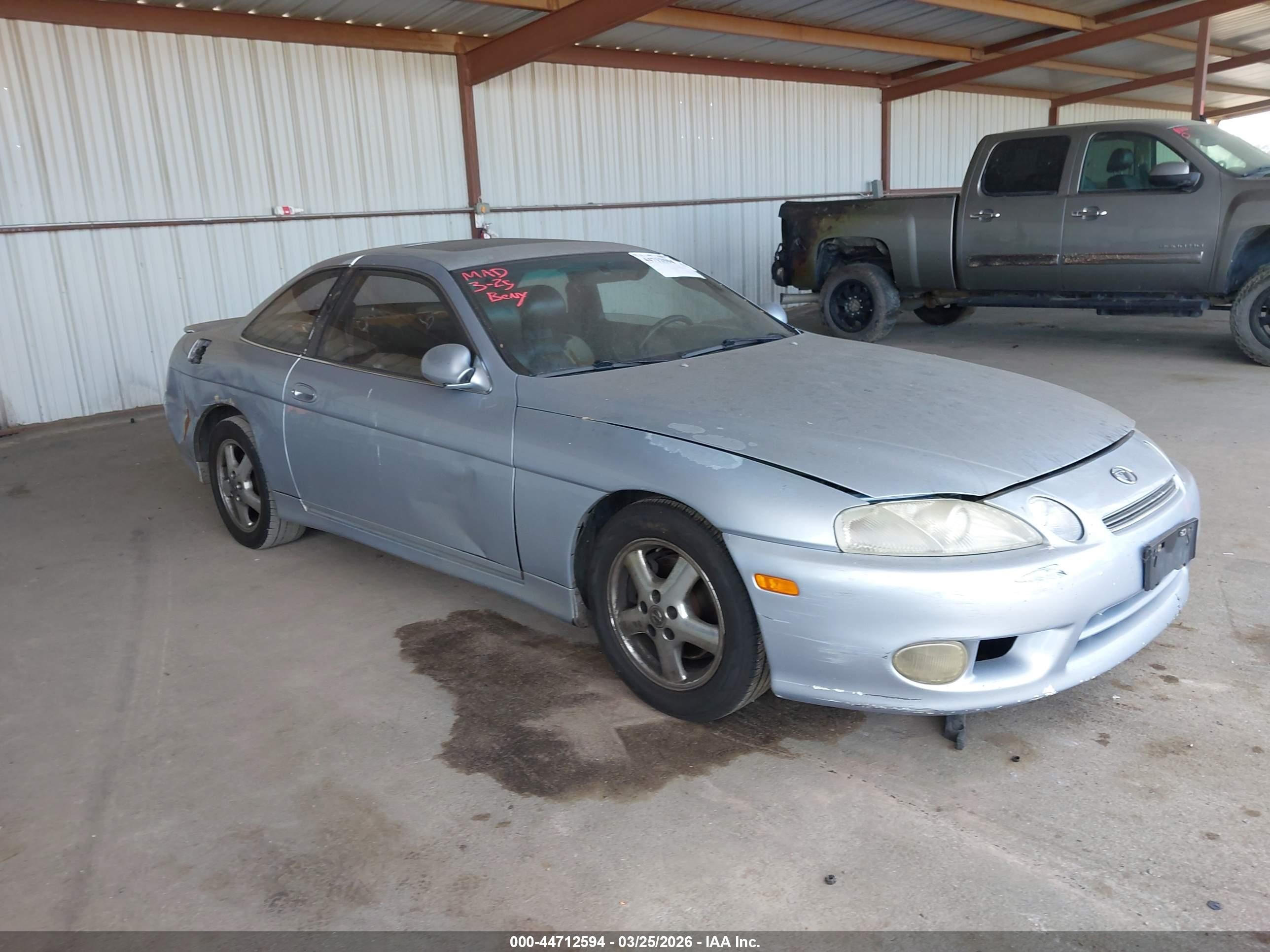 1996 Lexus SC 400, VIN JT8CH32Y8T0051212 — Бок