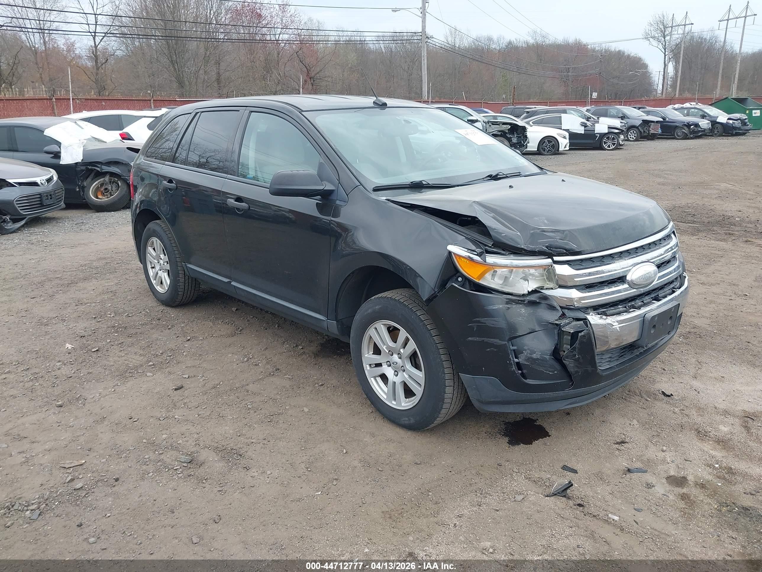 2013 Ford Edge SE, VIN 2FMDK3GC9DBA12936 — Front end