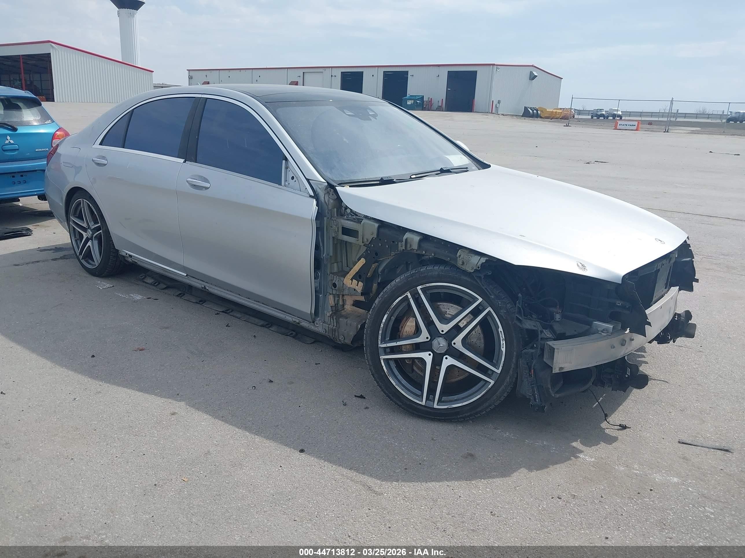2015 Mercedes-Benz S 550, VIN WDDUG8FB6FA177133 — Front end