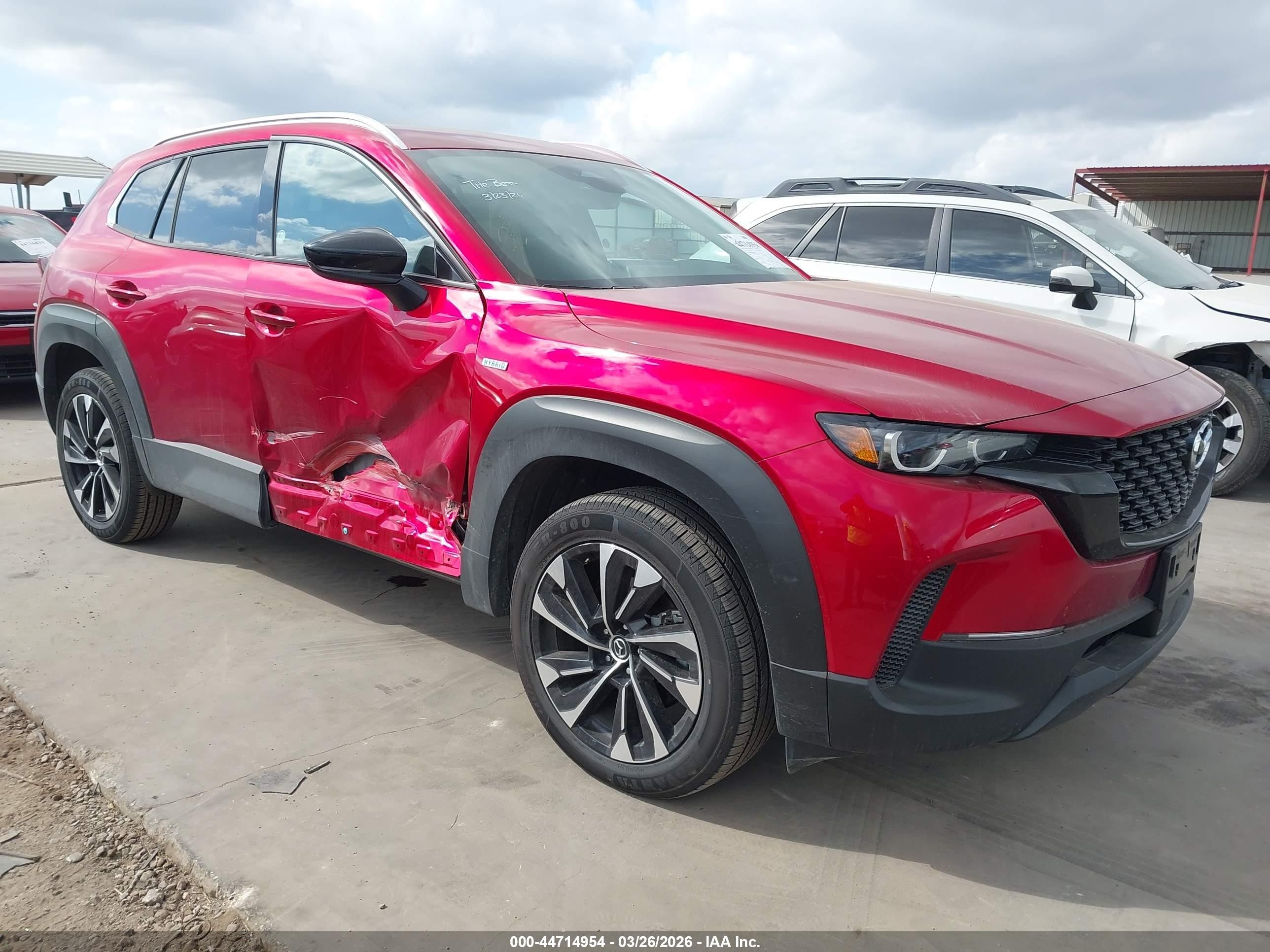 2025 Mazda CX-50 Hybrid Premium Plus Package, VIN 7MMVAAEW9SN130807 — Side