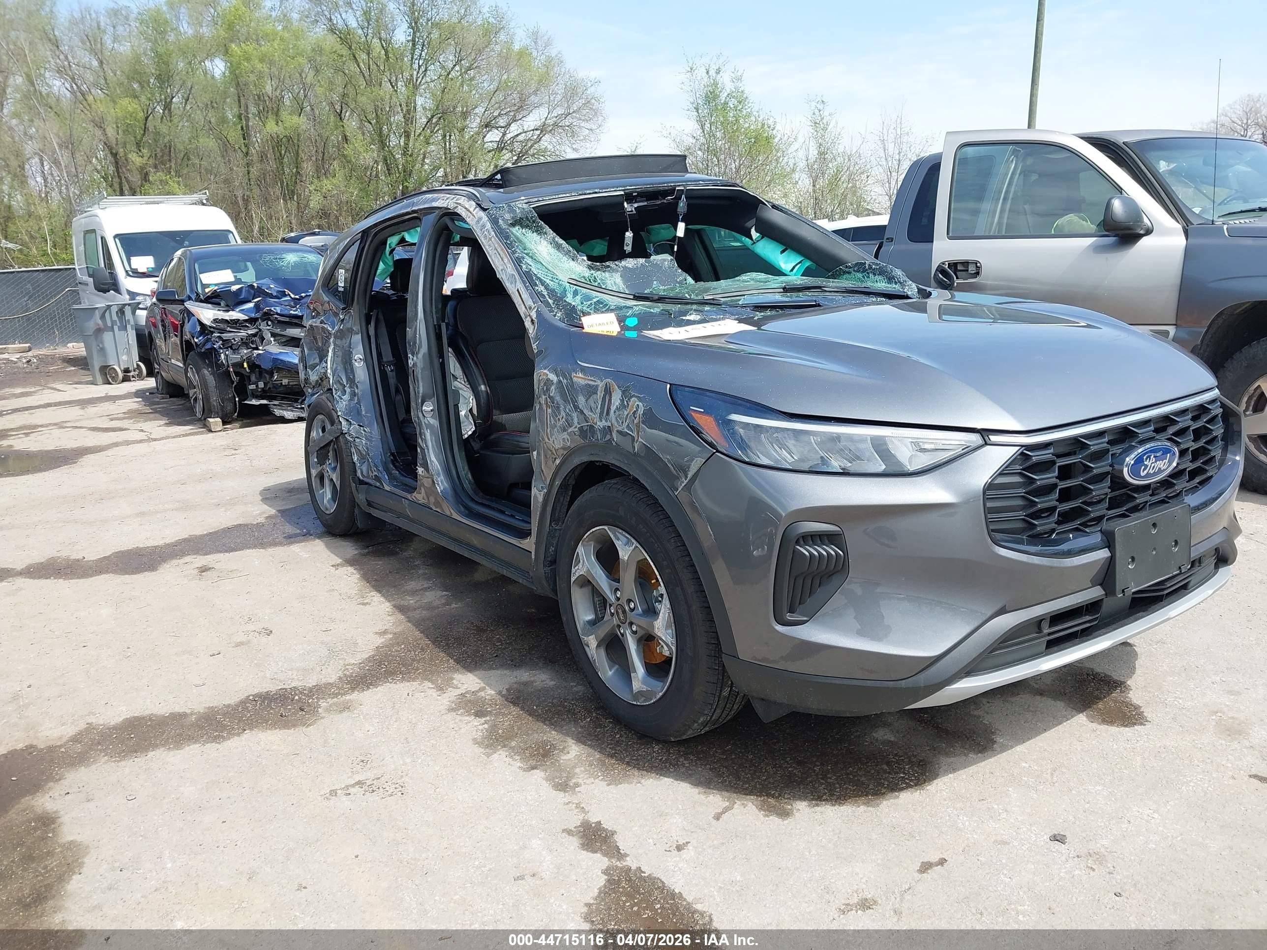2025 Ford Escape ST-Line, VIN 1FMCU0MN5SUB48188 — Опрокидывание