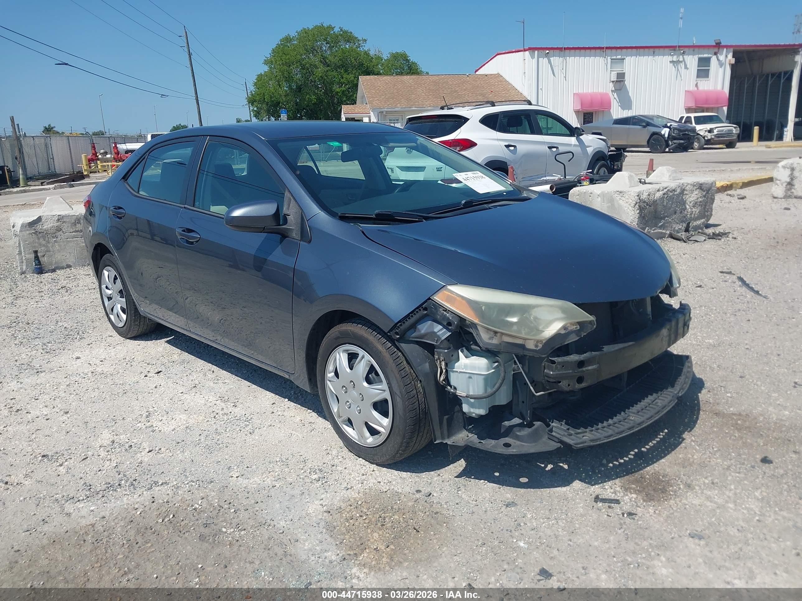 2015 Toyota Corolla S Plus, VIN 2T1BURHE7FC475998 — Front end