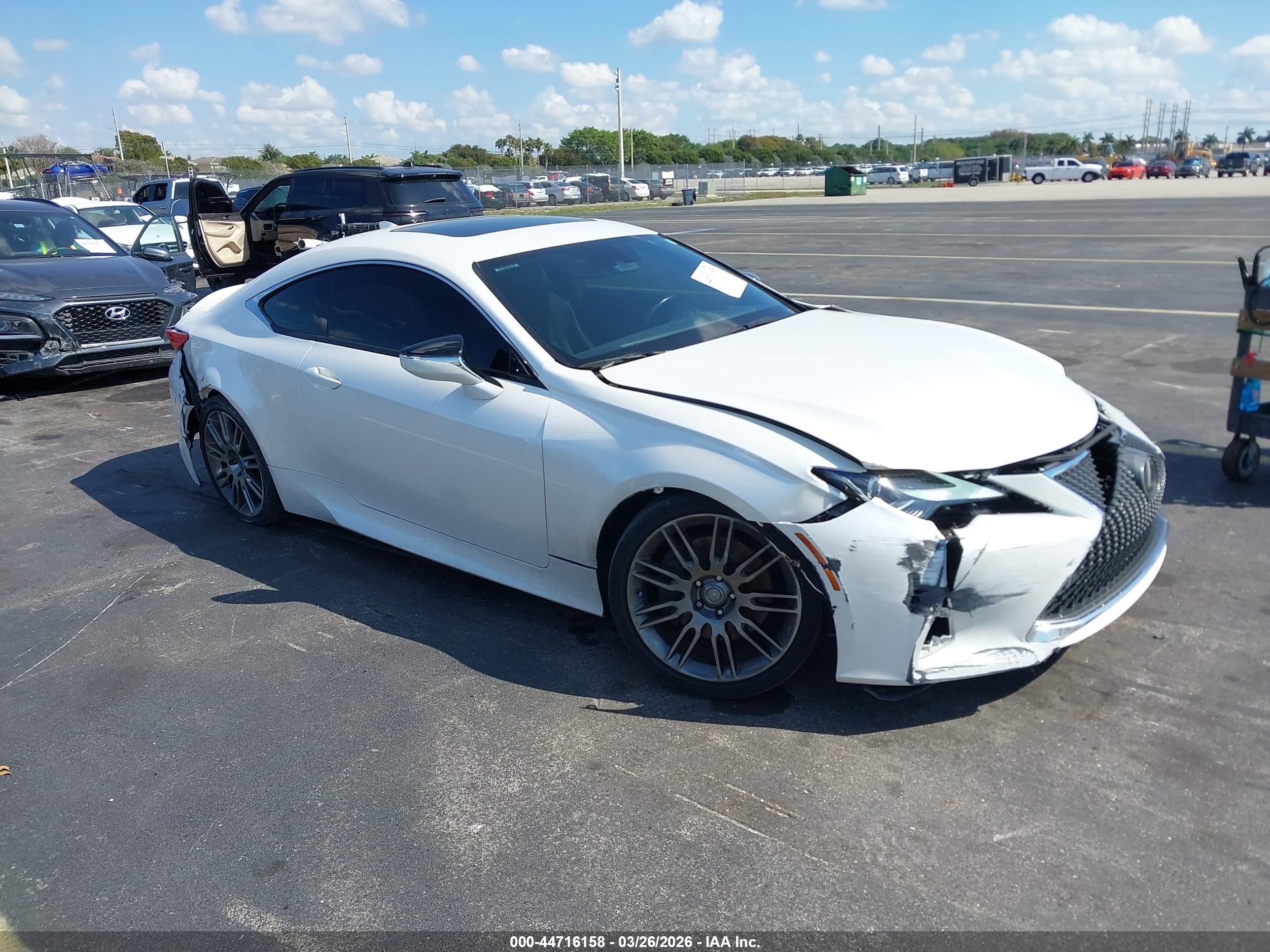 2022 Lexus RC 300, VIN JTHAA5BC7N5012256 — Зад
