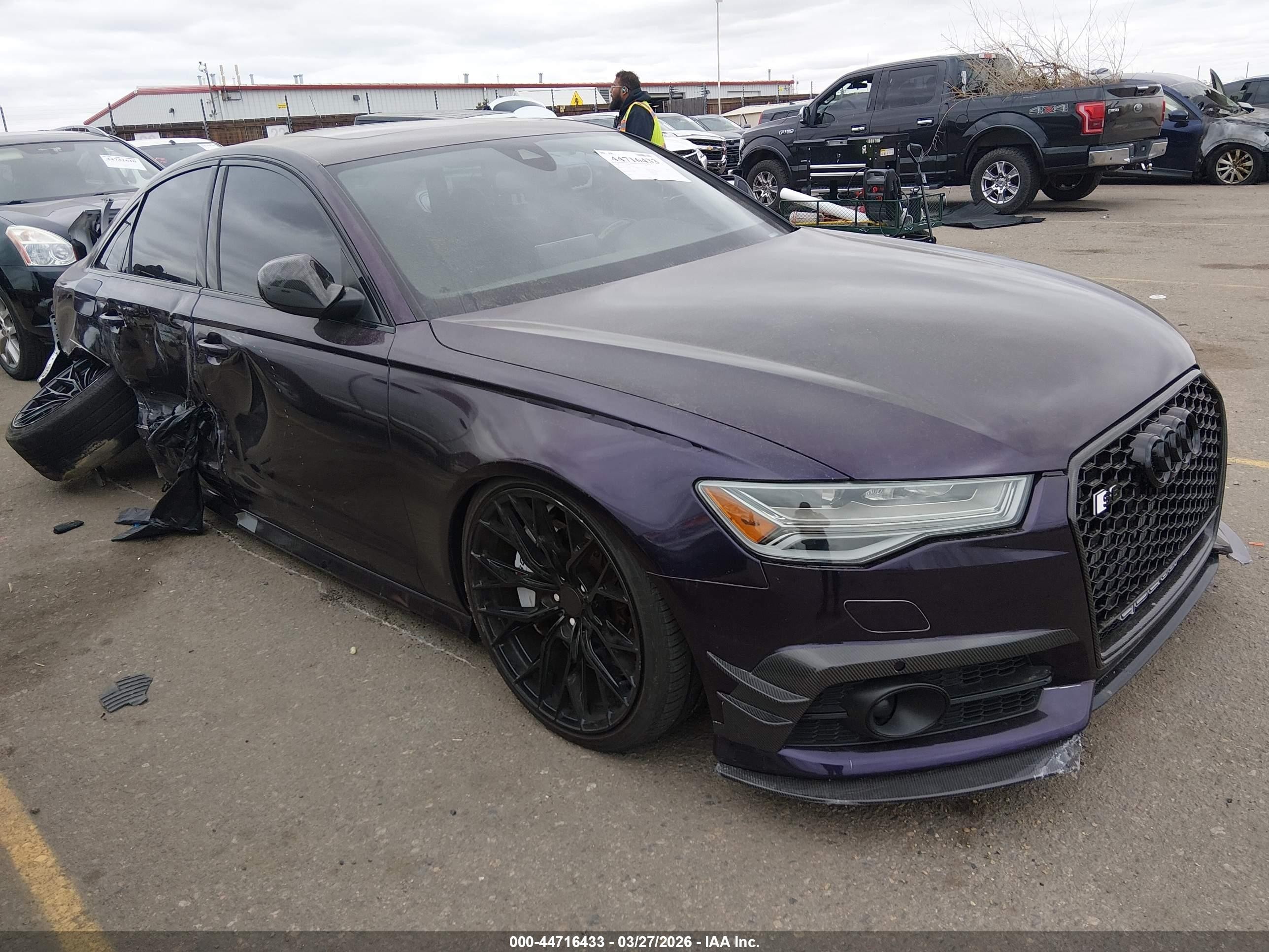 2018 Audi S6 Premium Plus, VIN WAUFFAFC2JN038024 — Side